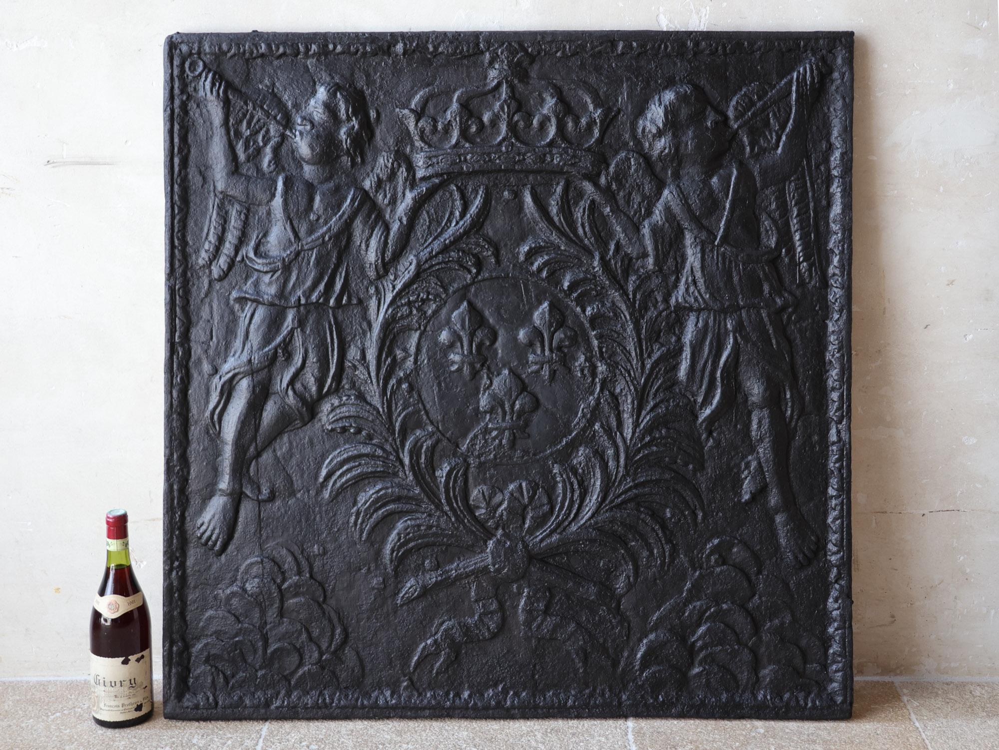 Moulage Très grande plaque de cheminée en fonte du XVIIIe siècle en vente