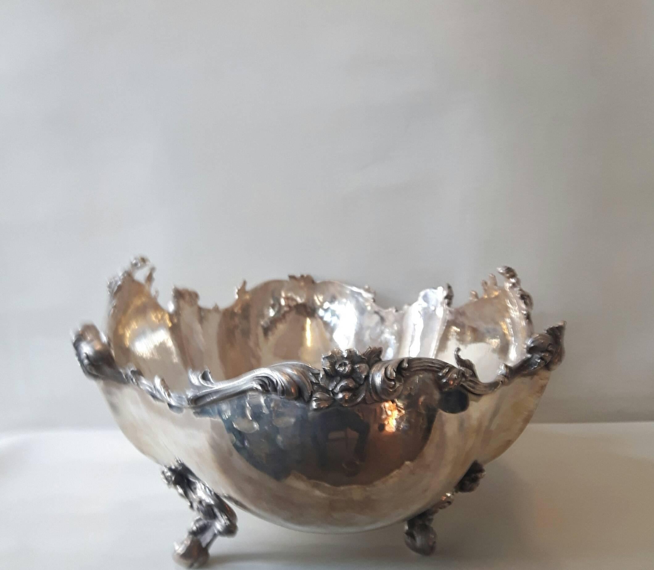 Very Large 19th Century Silver Plated Centerpiece In Excellent Condition For Sale In London, GB