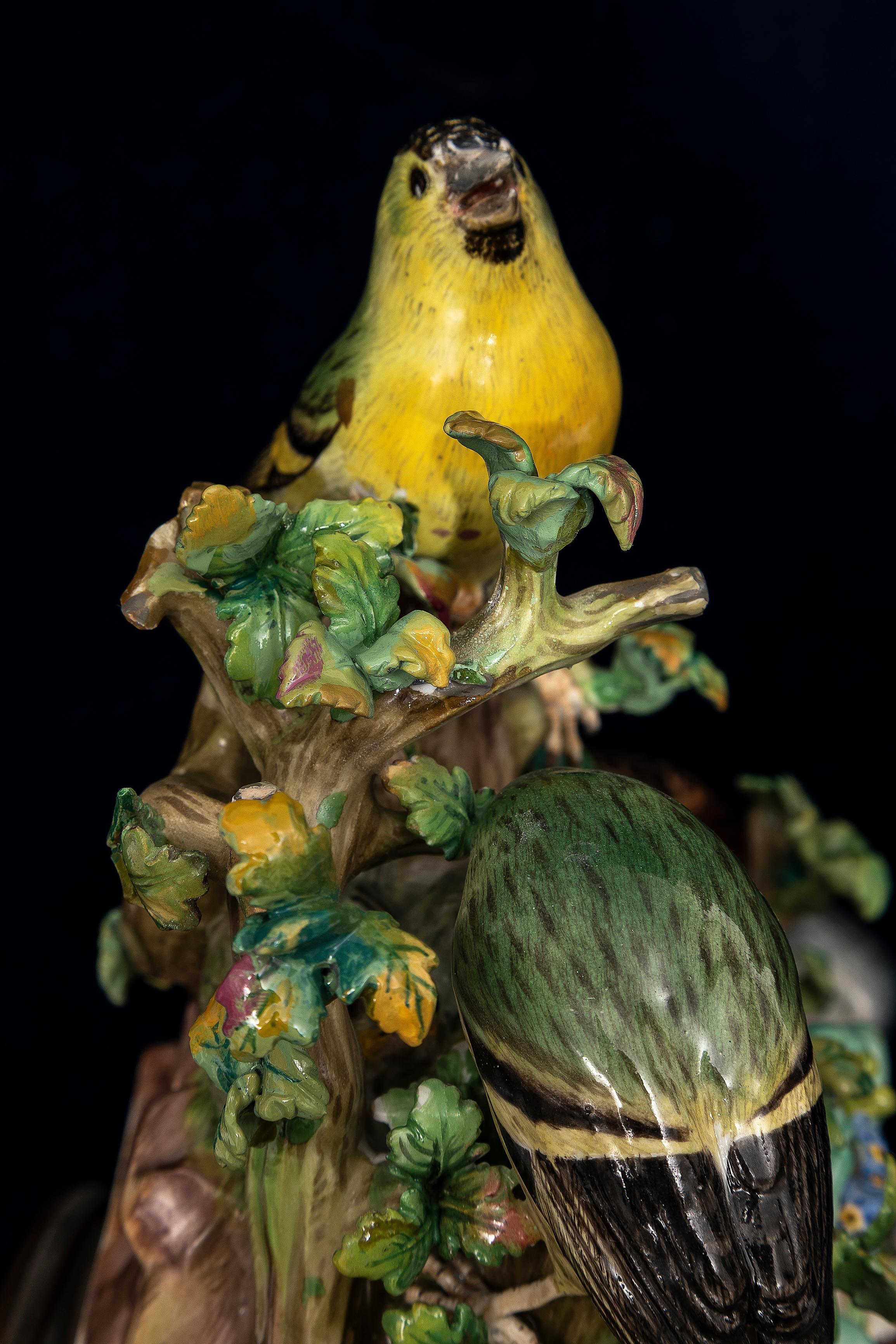 A Very Large and Impressive 19th Century Meissen Porcelain Bird Clock 4