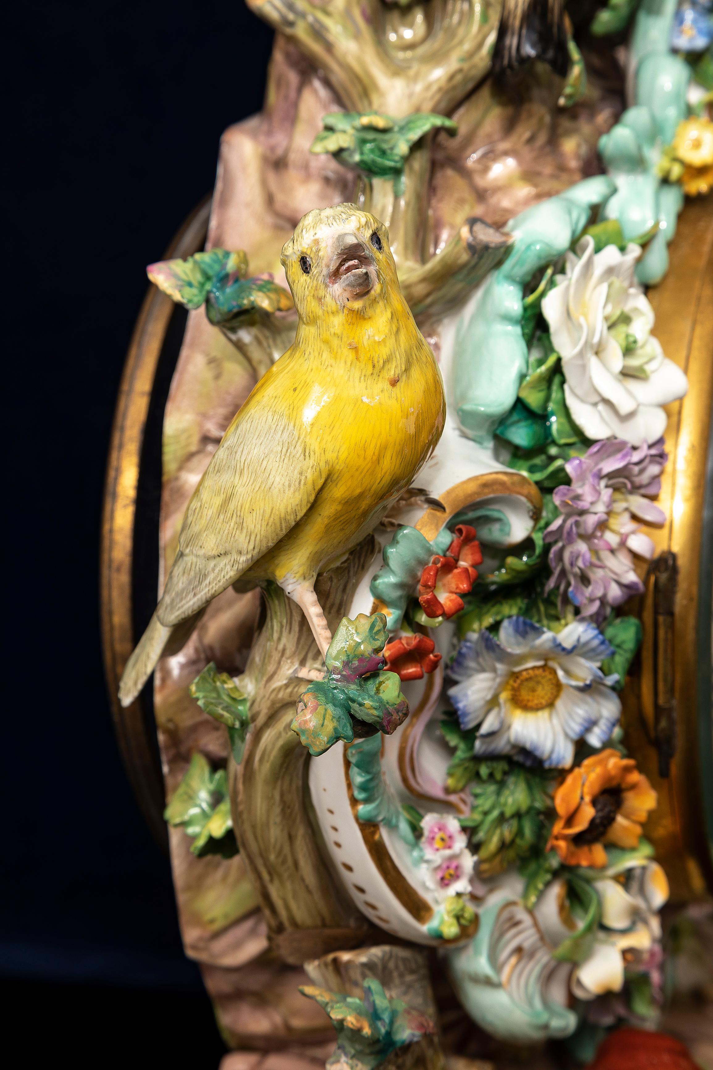 A Very Large and Impressive 19th Century Meissen Porcelain Bird Clock 5