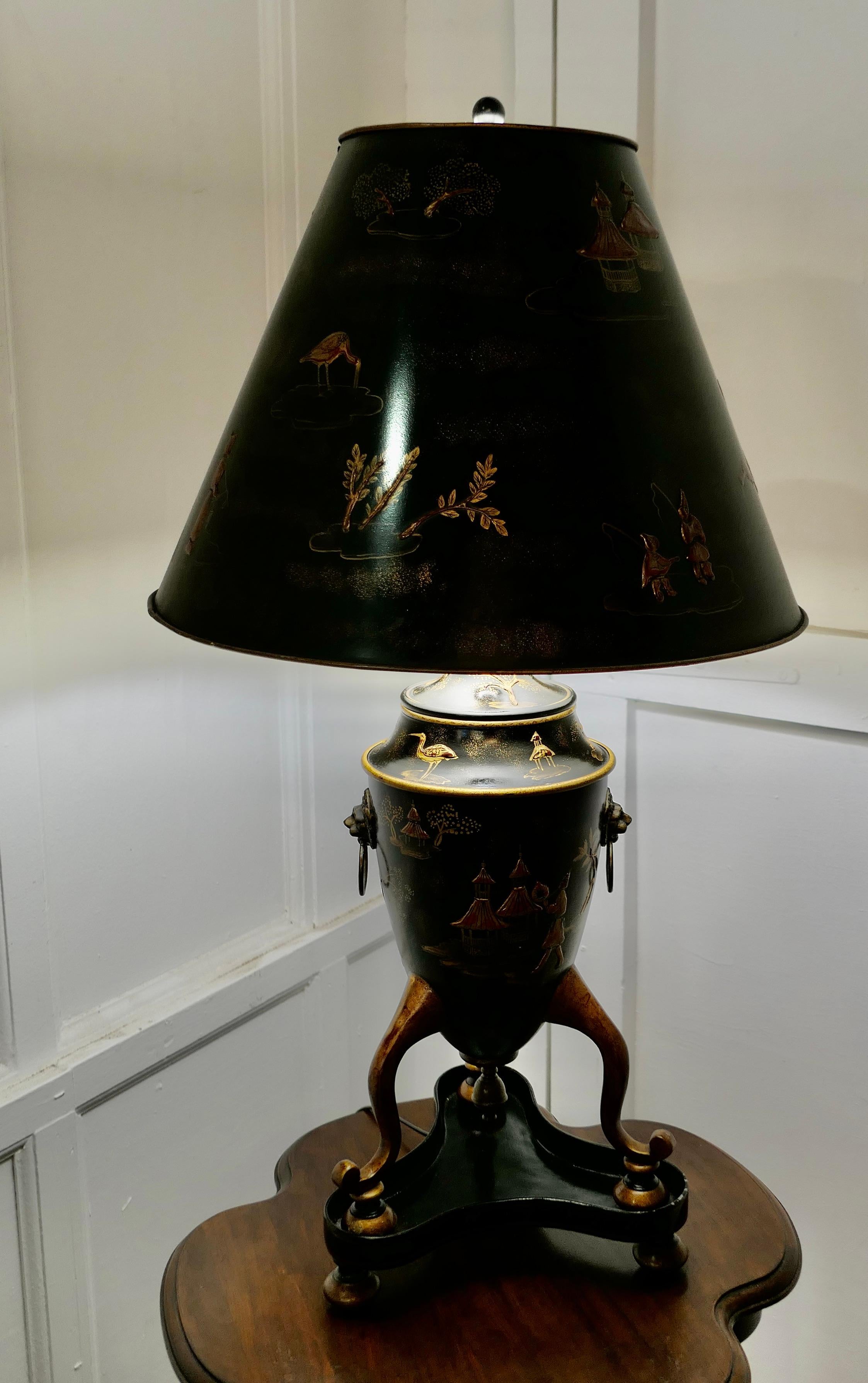 Very Large Black, Gold and Red Chinoiserie Toleware Table Lamp For Sale 3