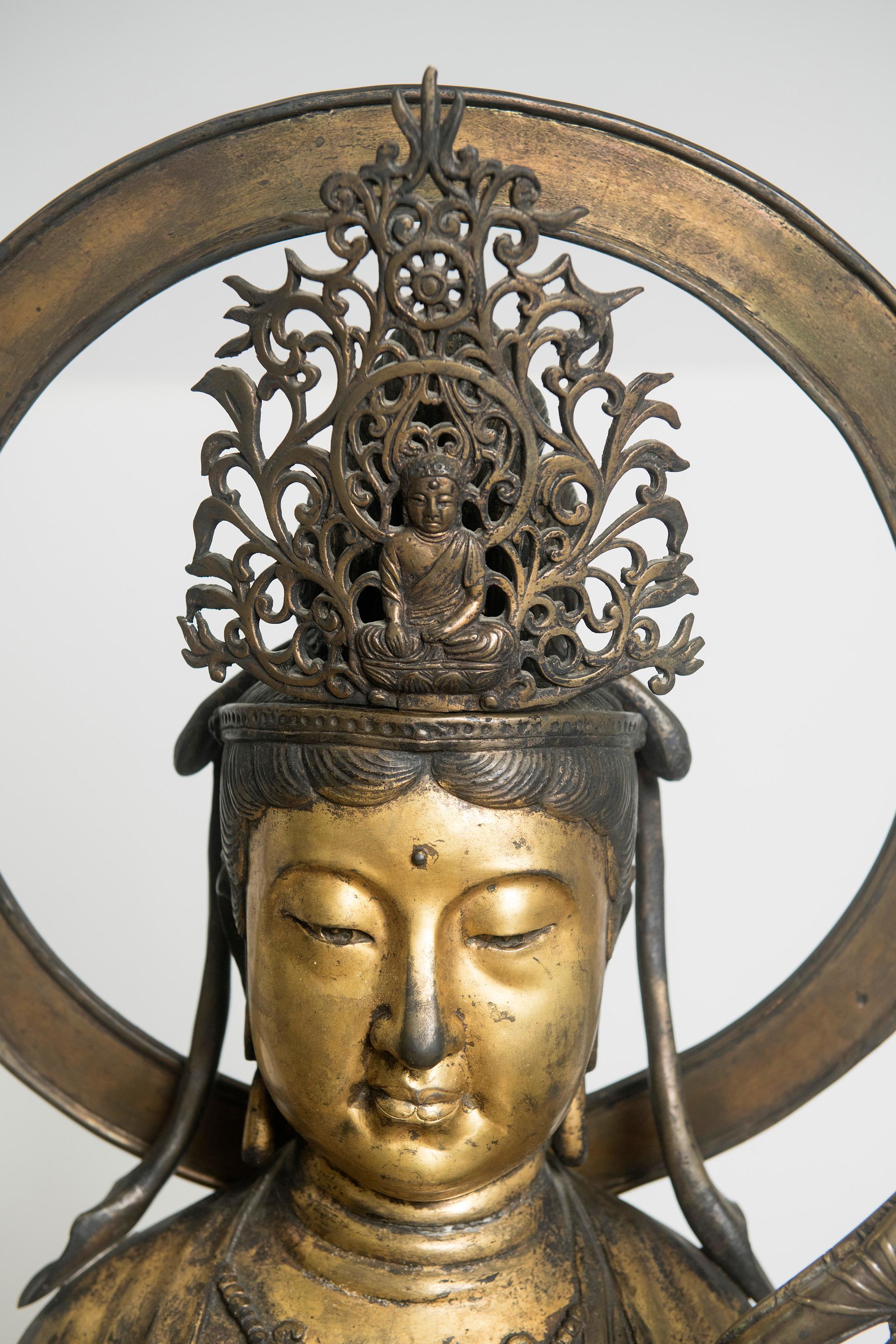 Buddha - A very large bronze figure of Sho Kannon. Japan, Meiji period 1868-1912 In Good Condition For Sale In TOULON, FR