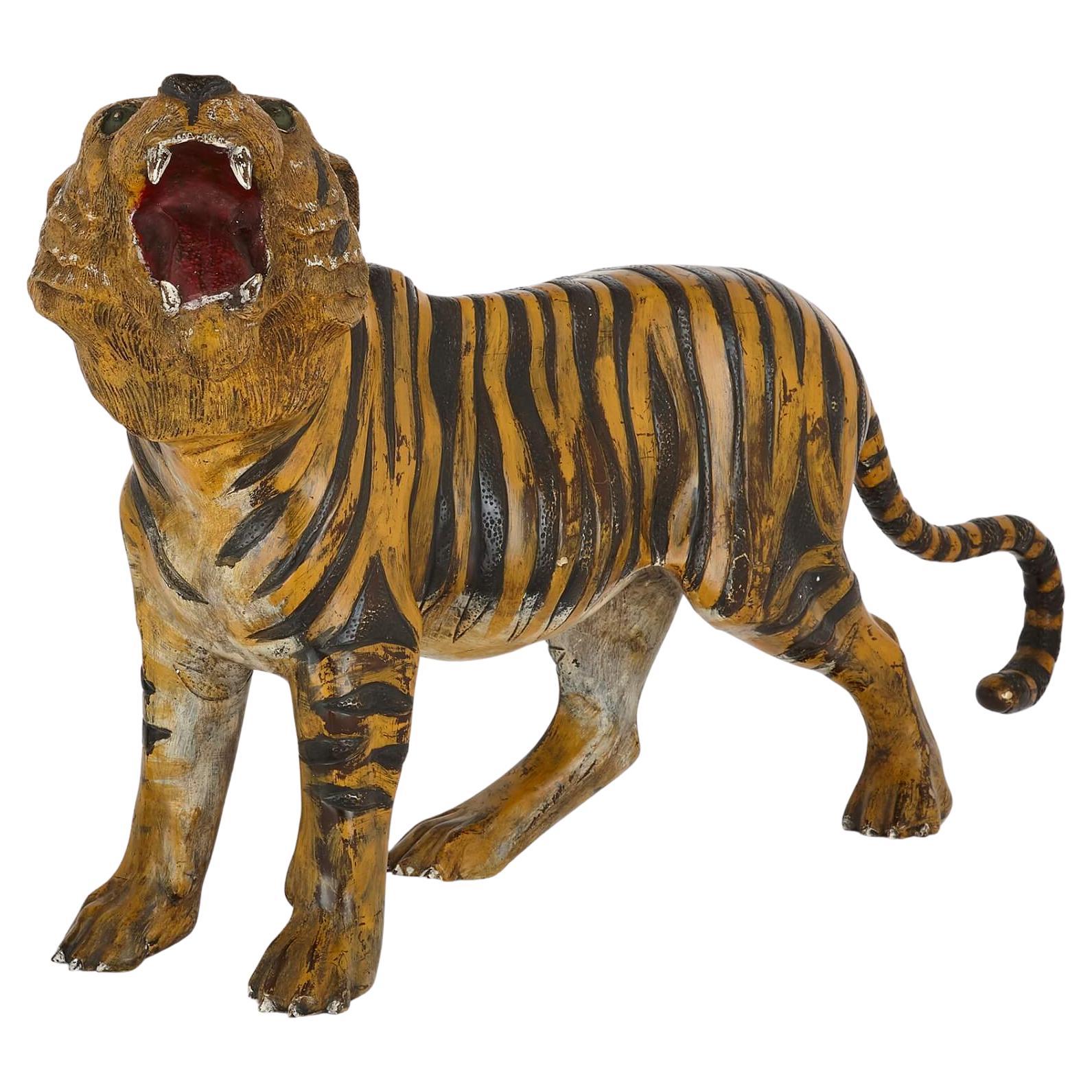 Très grand modèle en bronze d'un tigre du Bengale, viennois, estampillé pour Franz Bergman en vente
