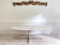 Très grande table de salle à manger ovale en marbre Arabescato pour Roche, datant des années 1960, de Florence Knoll