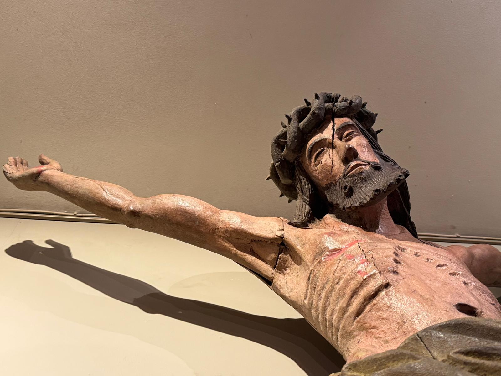 Un Cristo francese del XVI secolo molto grande In condizioni buone in vendita a PARIS, FR