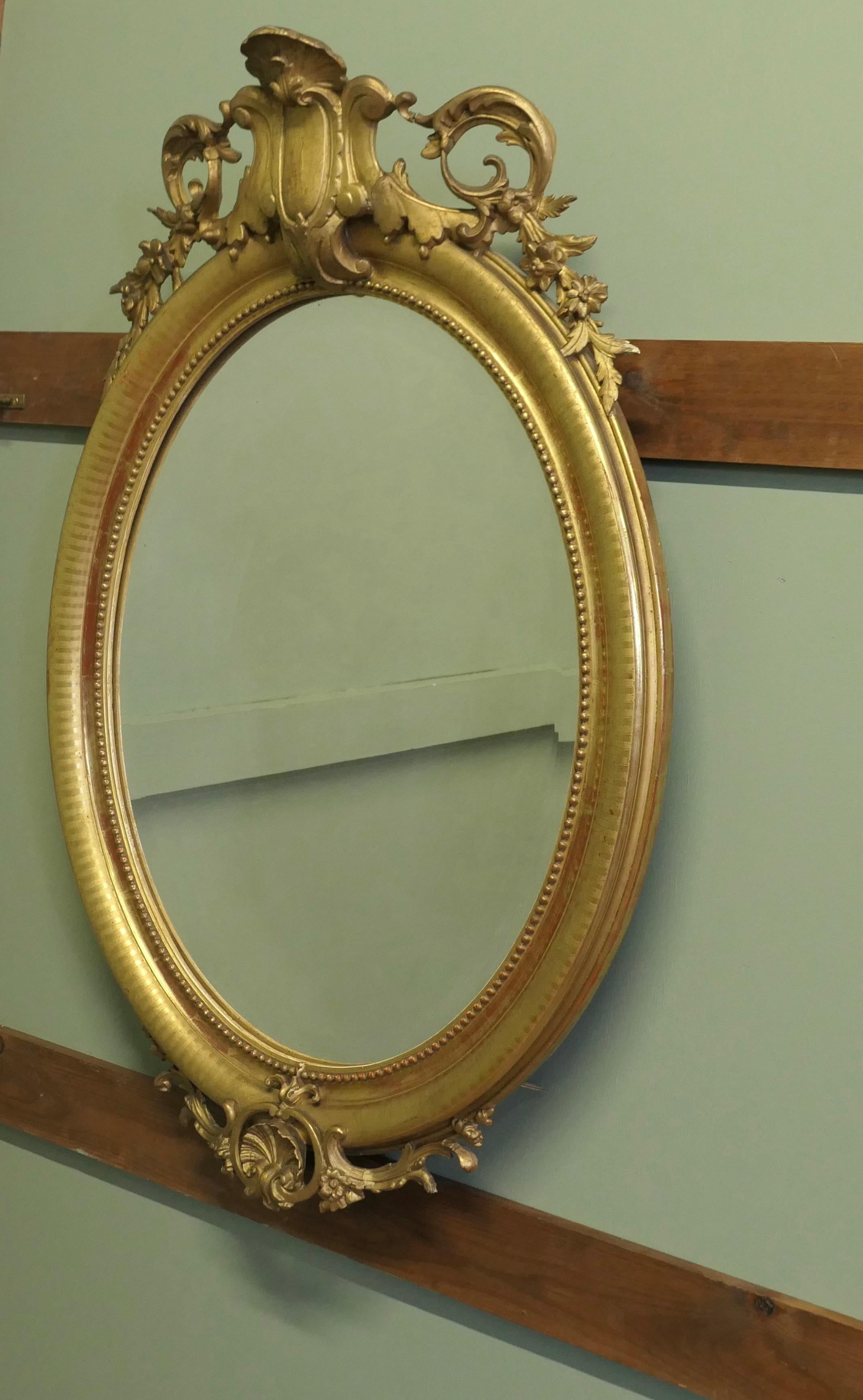 Espejo de pared ovalado dorado French Rococo muy grande Rococó en venta