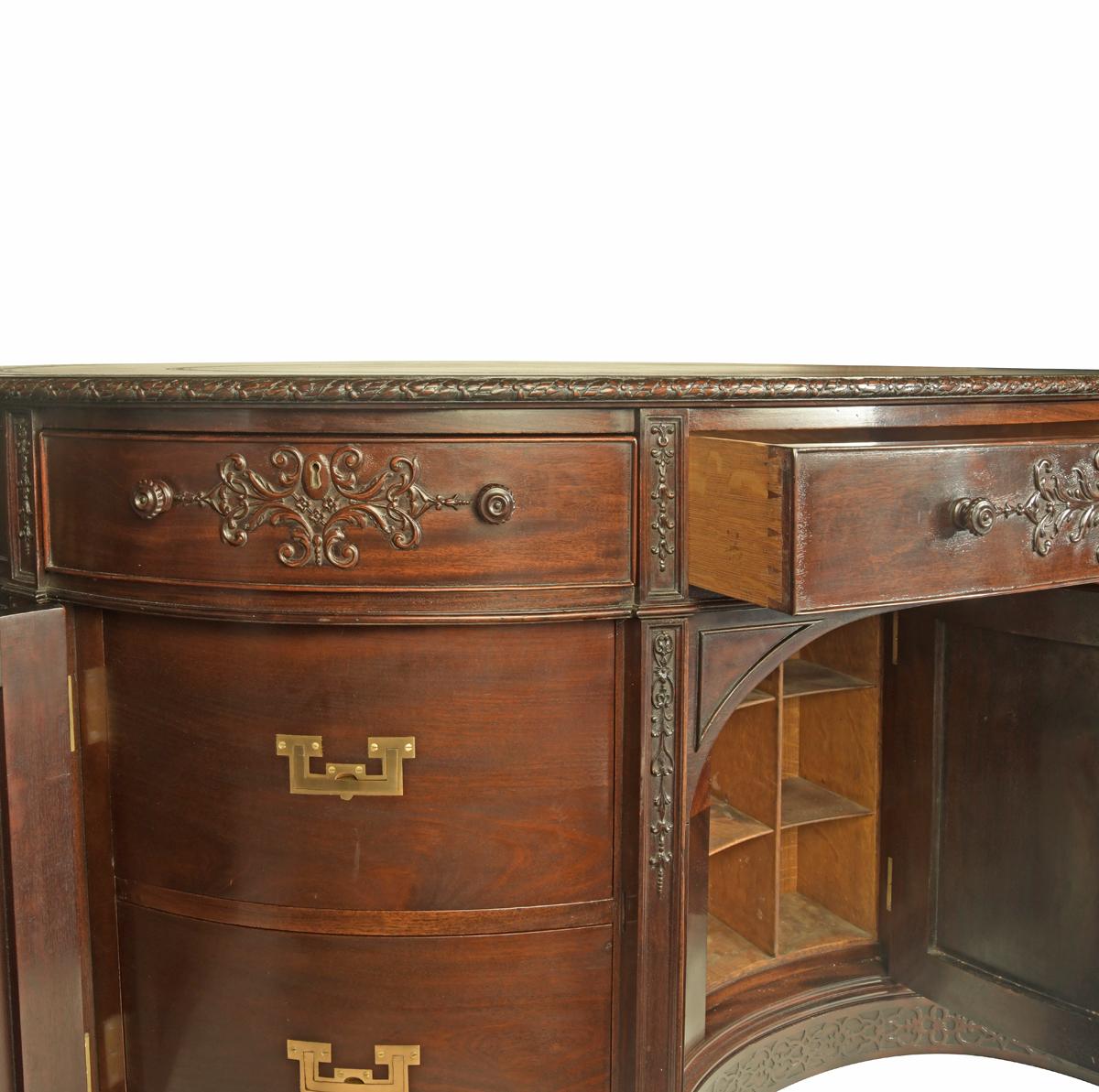 Very Large Mahogany Centrepiece Partners’ Desk in the Chippendale Style For Sale 4