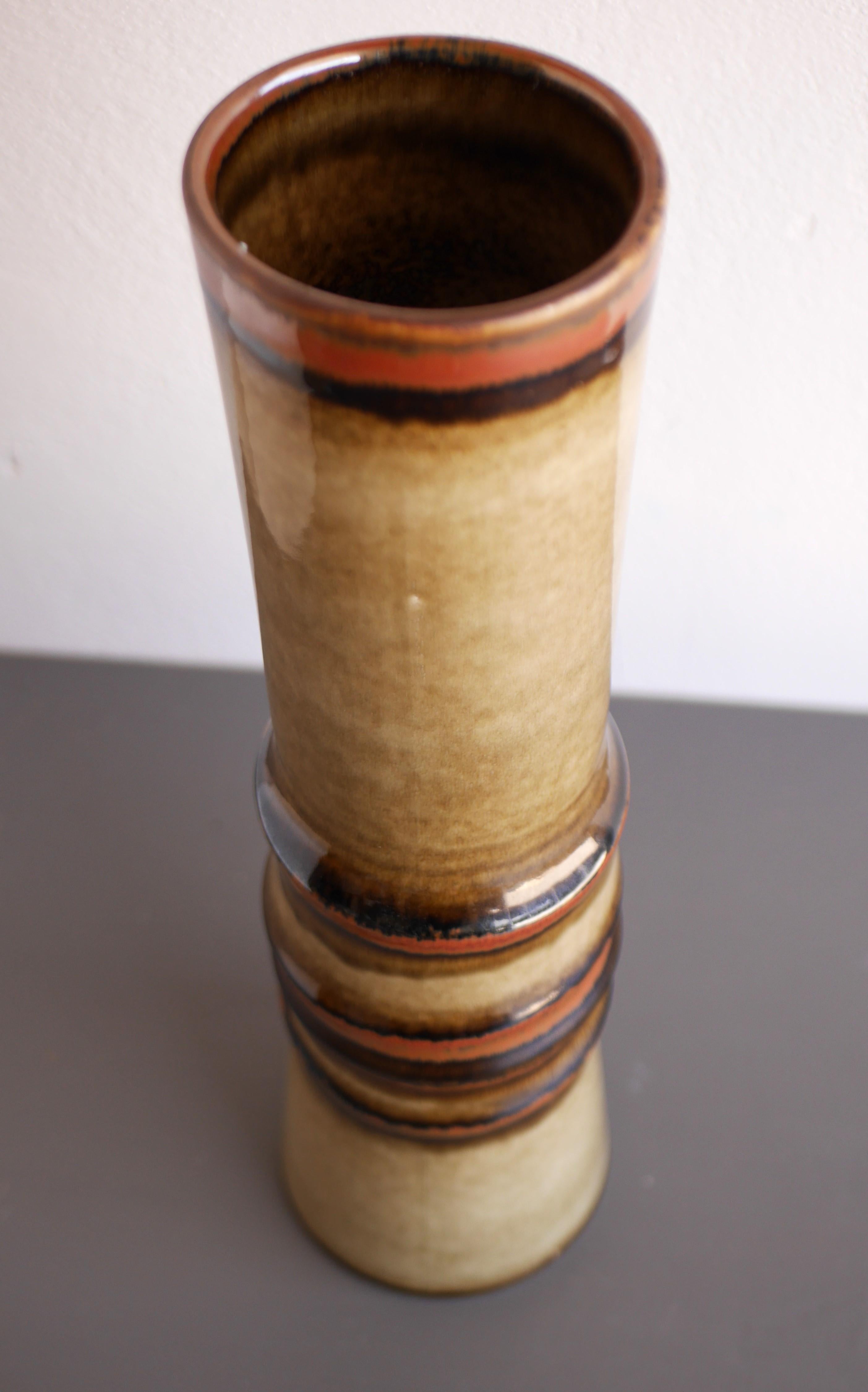 Mid-Century moderno Un vaso molto grande in ceramica moderna di metà secolo, 