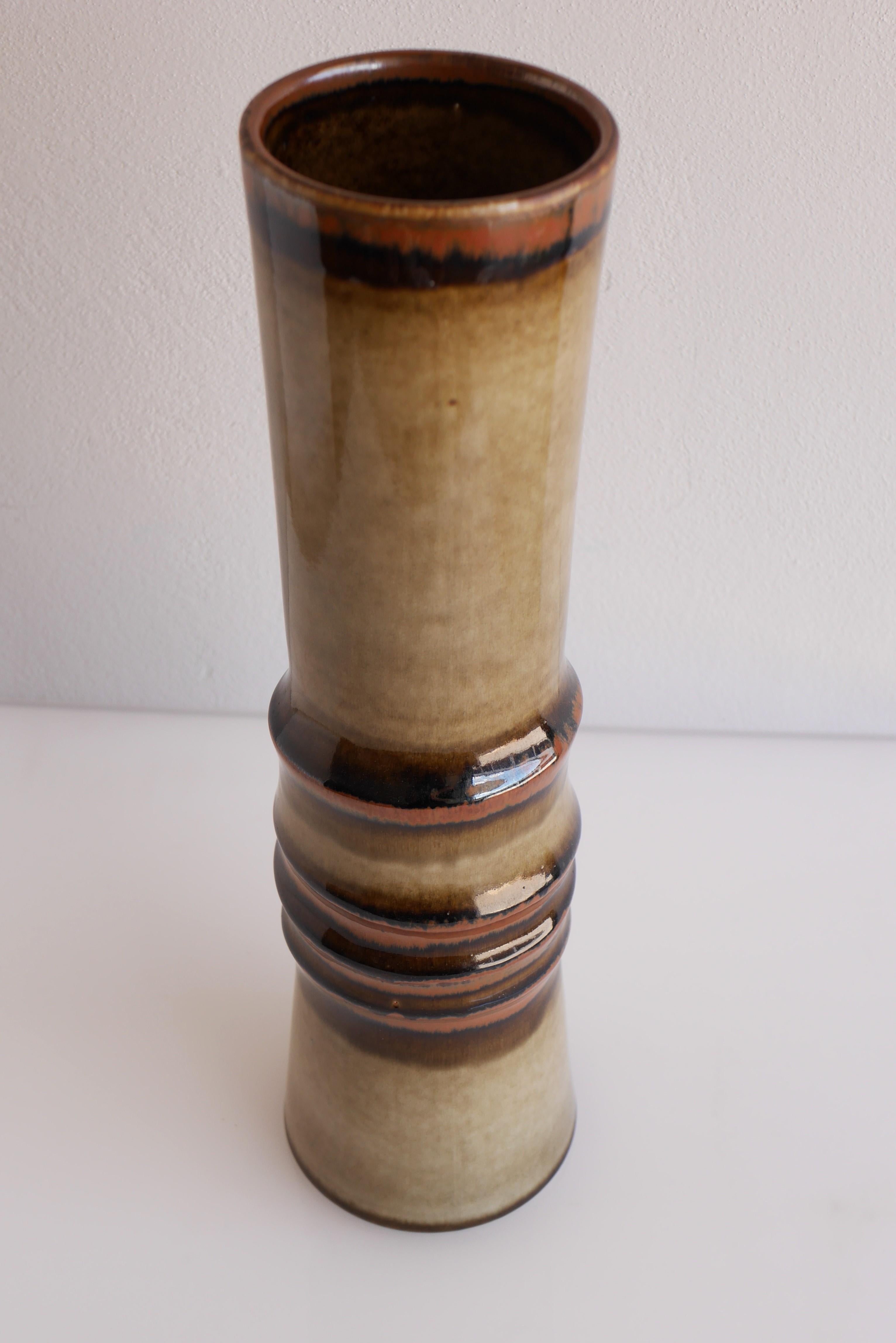 Un vaso molto grande in ceramica moderna di metà secolo, 