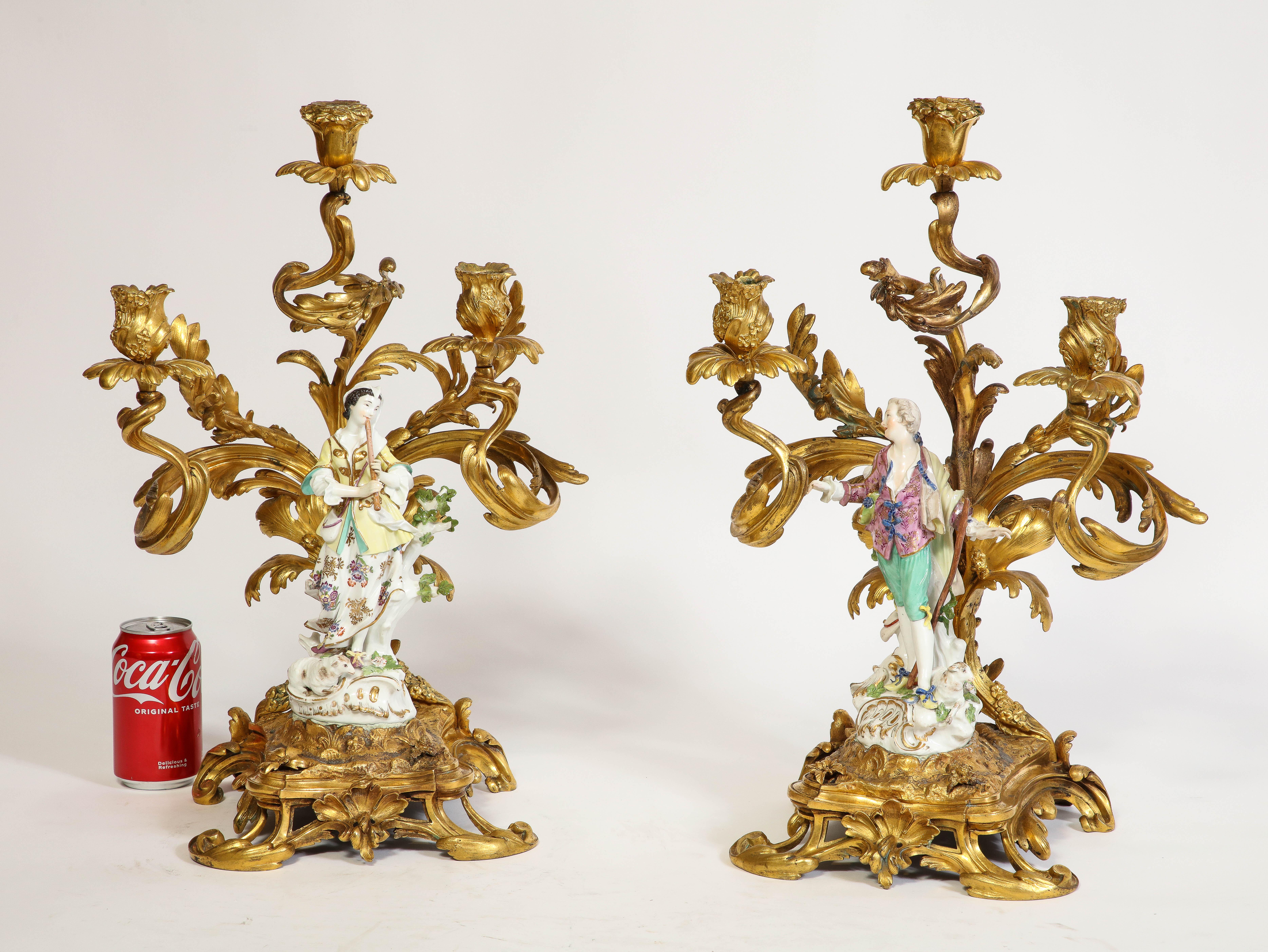 Très grand et rare ensemble d'horloge et de chandelier en porcelaine de Meissen (3 pièces) en vente 6
