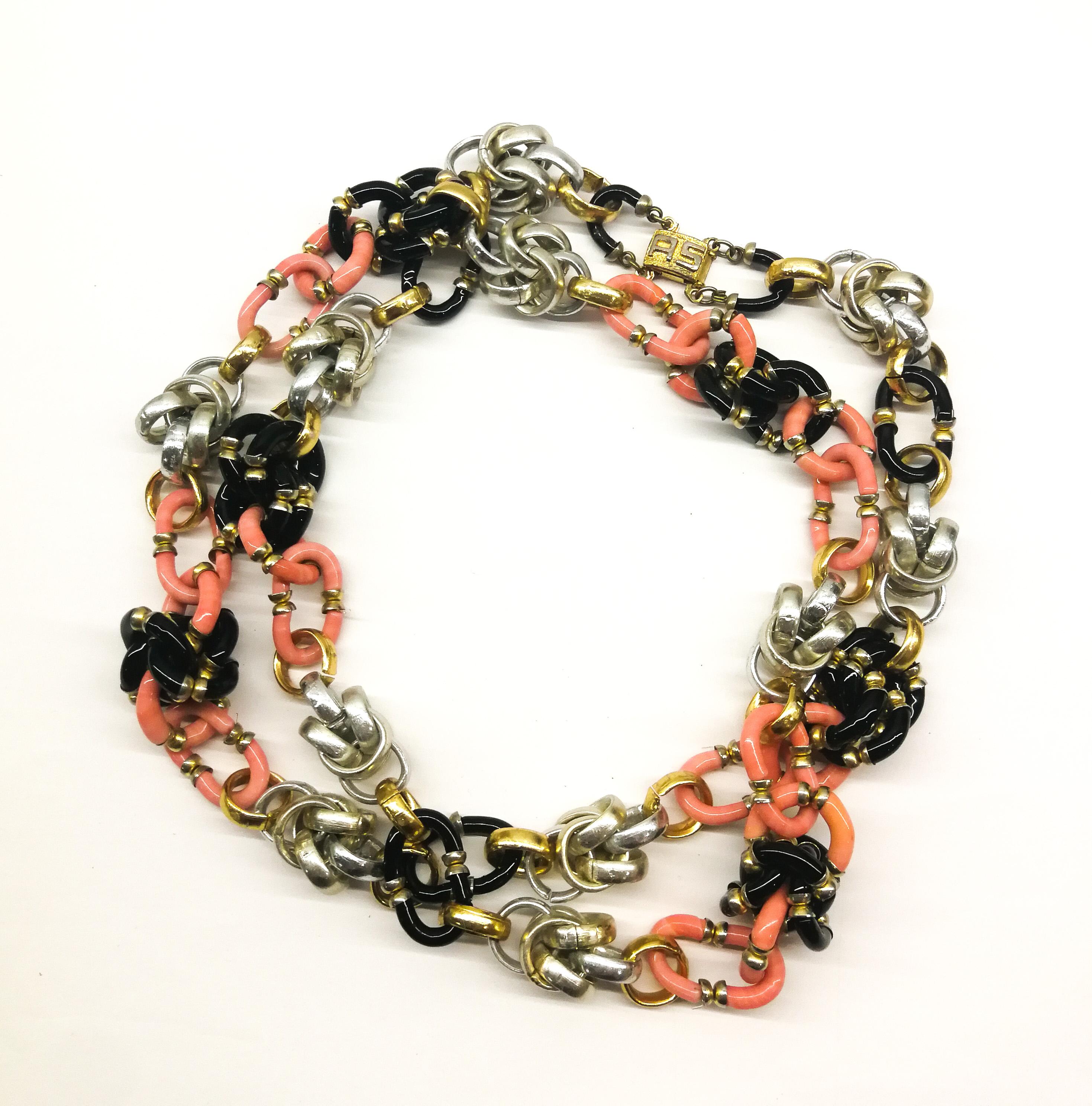 Women's A very long Murano glass and metal chain necklace, A Seguso for Chanel, 1970s.