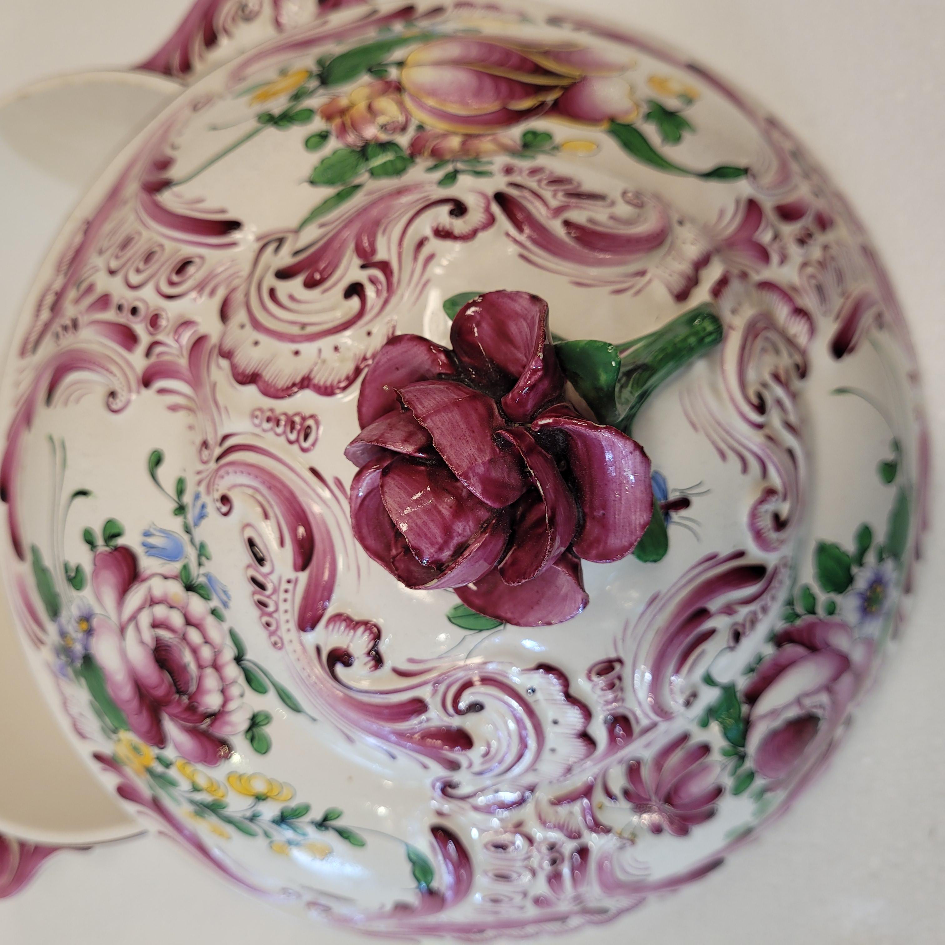 Loza francesa pintada a mano  Sopera Con Tapa Rosa Strasburg en venta 6