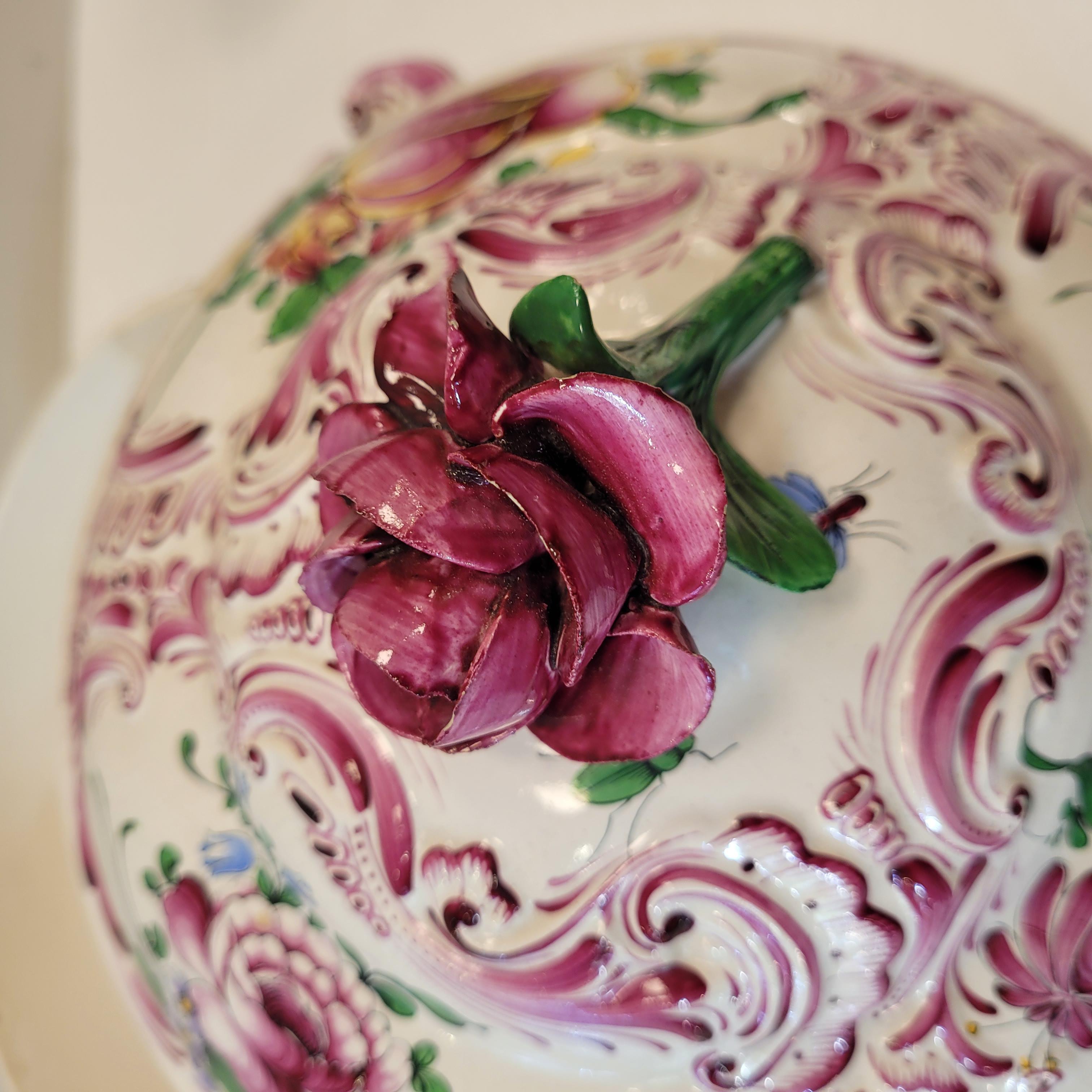 Loza francesa pintada a mano  Sopera Con Tapa Rosa Strasburg en venta 7