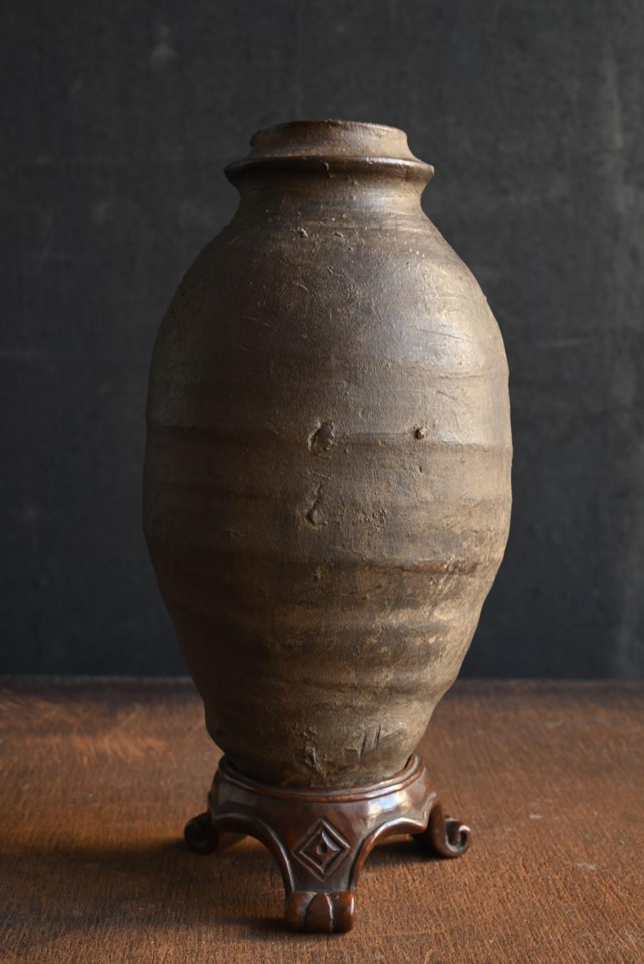 Très ancienne petite jarre en poterie de Chine / 13e au 17e siècle / Vase excavé Bon état - En vente à Sammu-shi, Chiba