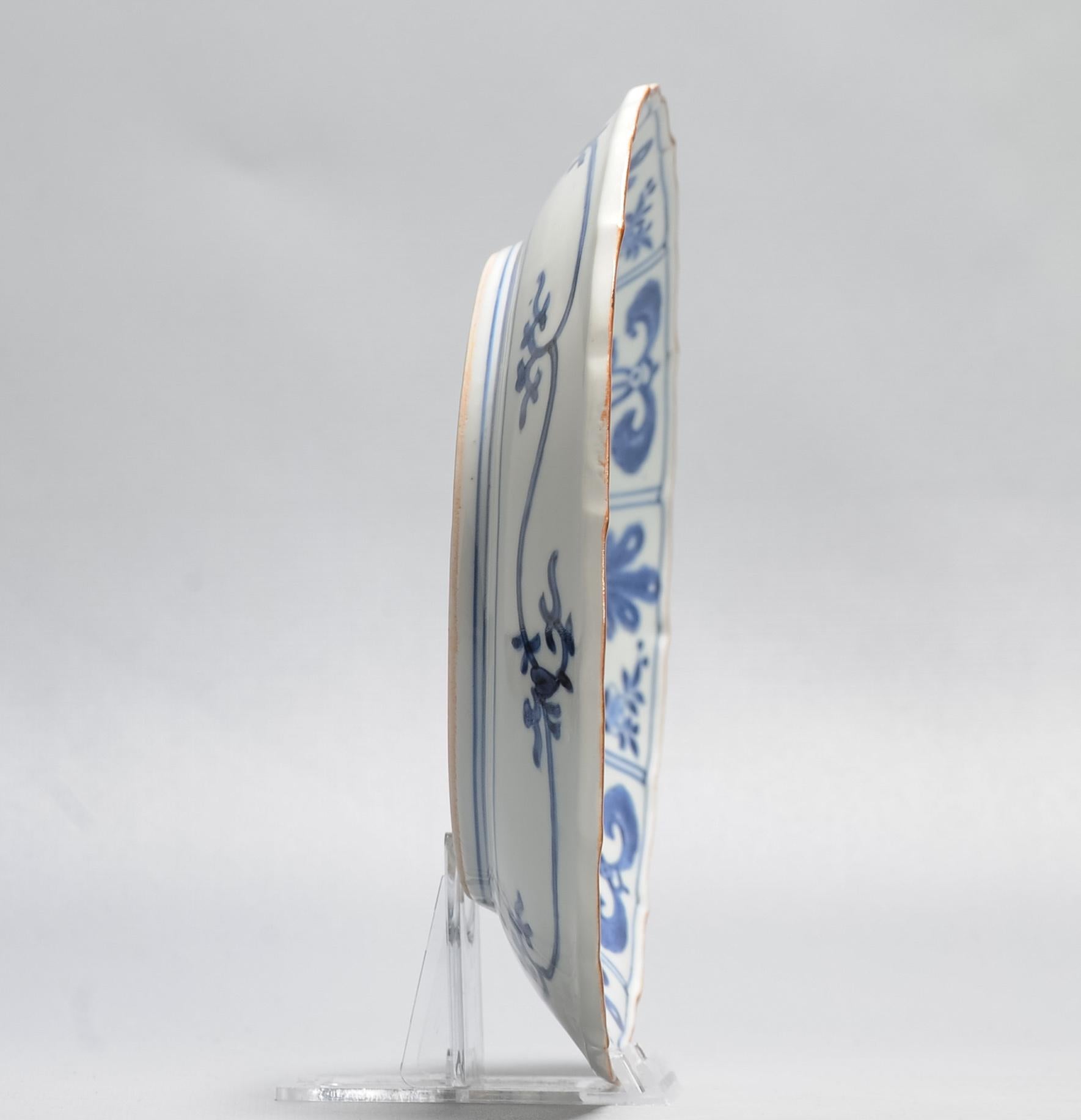 18th Century and Earlier A very rare 17C Edo period Kakiemon Dish Porcelain Fuku Mark Dish Blue and White For Sale