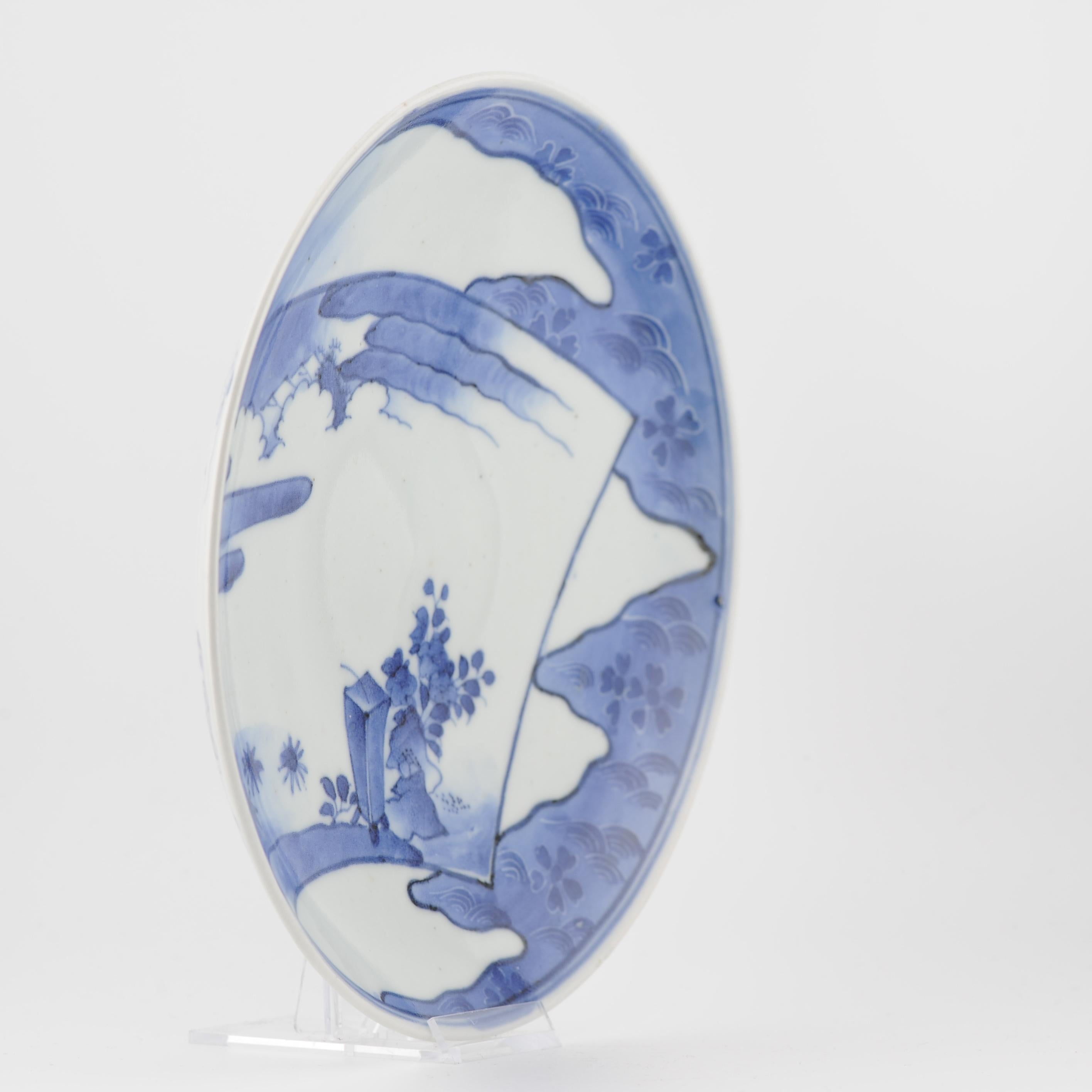 Rarísimo Plato de hojas de porcelana Ko-Kutani / Ko-Imari del periodo Edo de 17C, azul y blanco. en Bueno estado para la venta en Amsterdam, Noord Holland
