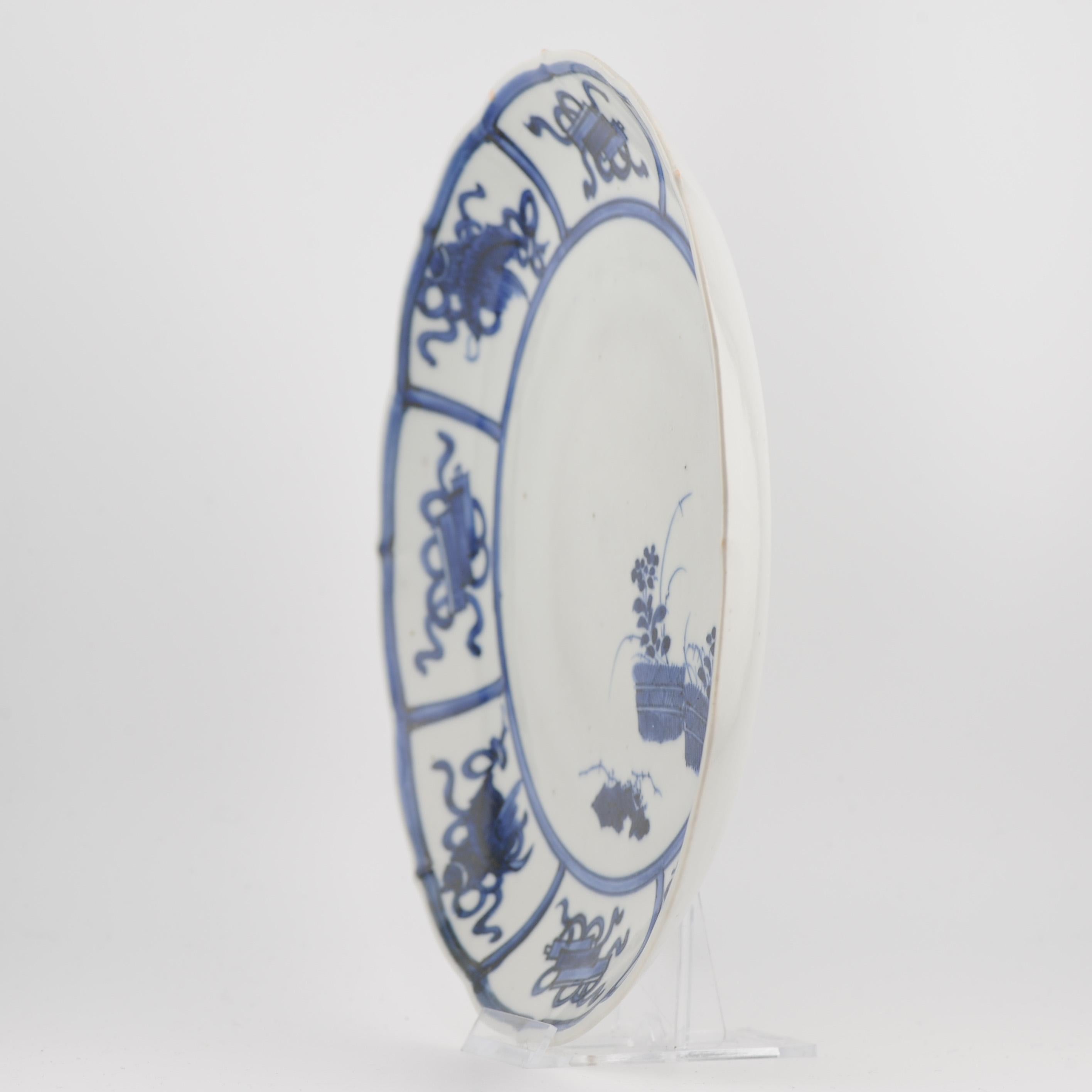 18th Century and Earlier A very rare 17C Edo period Ko-Kutani / Ko-Imari Porcelain Leaf Dish Blue and For Sale
