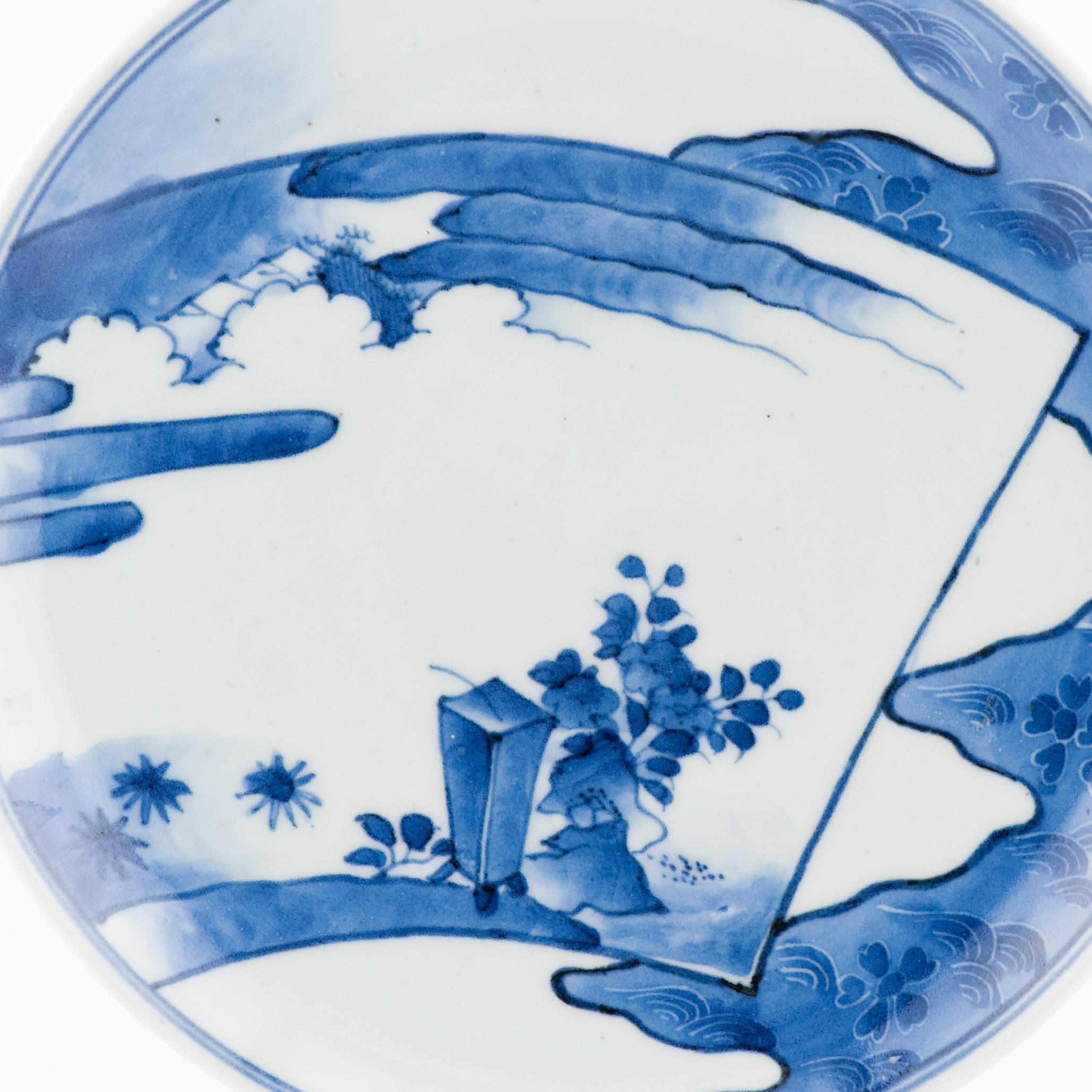 Rarísimo Plato de hojas de porcelana Ko-Kutani / Ko-Imari del periodo Edo de 17C, azul y blanco. siglo XVIII y antes en venta