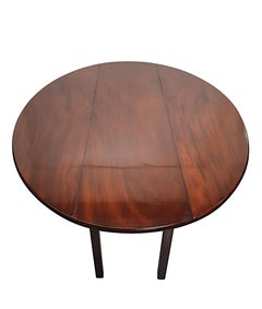 Very Rare and Fine 19th Century Irish Hunt Table