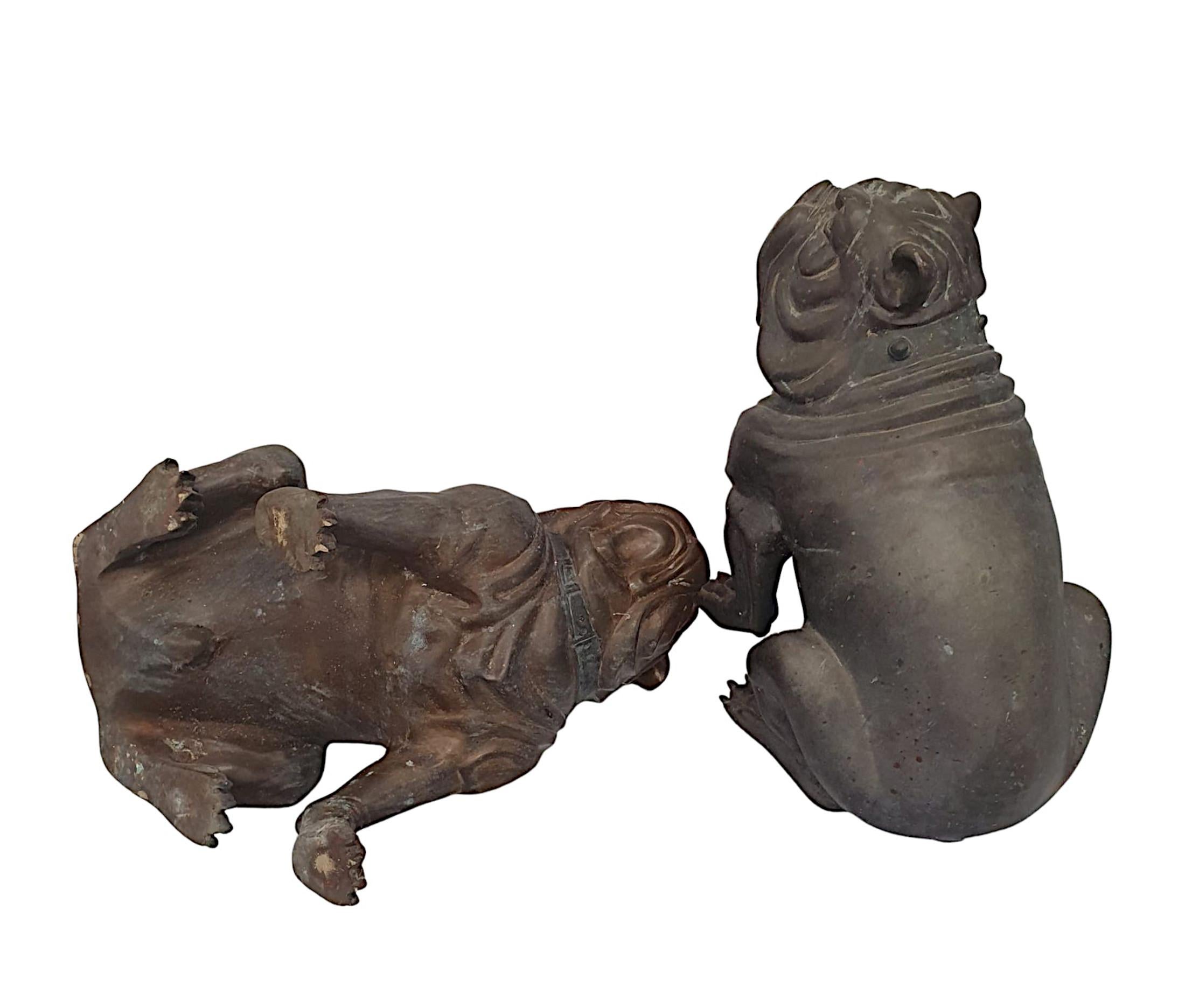 Bronze Paire de chiens de taureau animaliers en bronze du début du 20e siècle, très rare et raffinée en vente