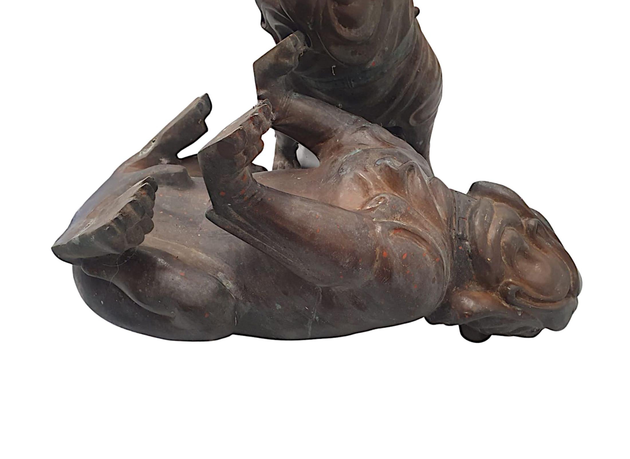 Paire de chiens de taureau animaliers en bronze du début du 20e siècle, très rare et raffinée en vente 2