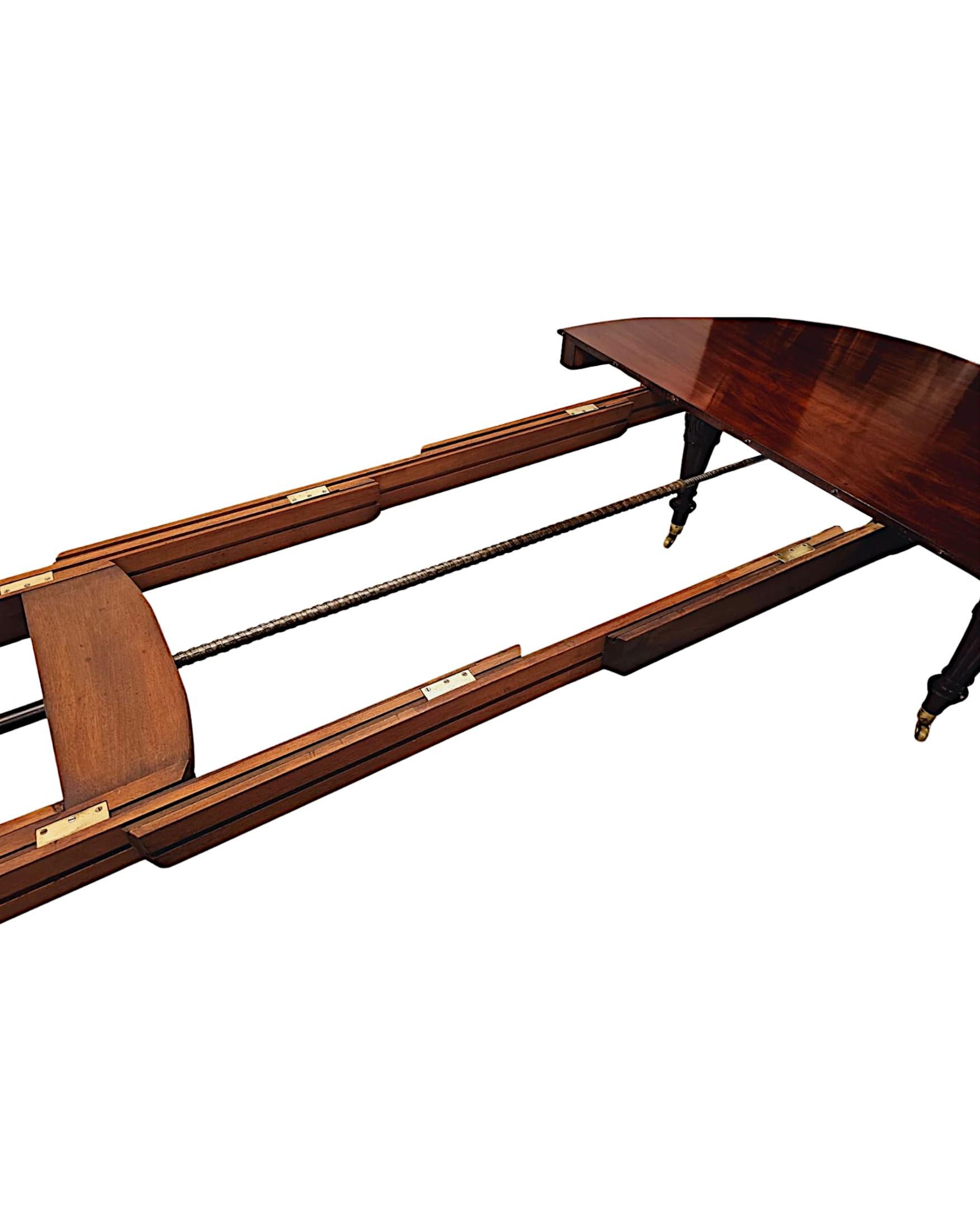 Une très rare table de salle à manger irlandaise du 19e siècle dans le style de Strahan en vente 3