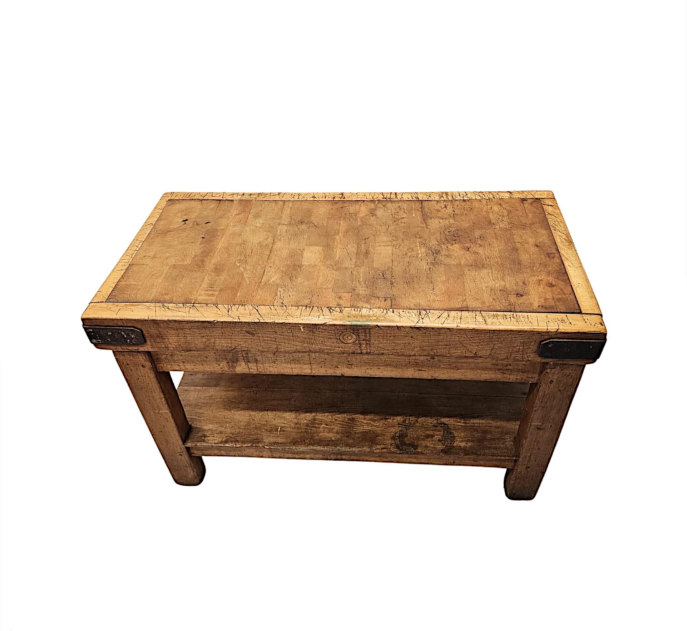 A Very Rare and Impressive 19th Century Butchers Block Table  In Good Condition In Dublin, IE
