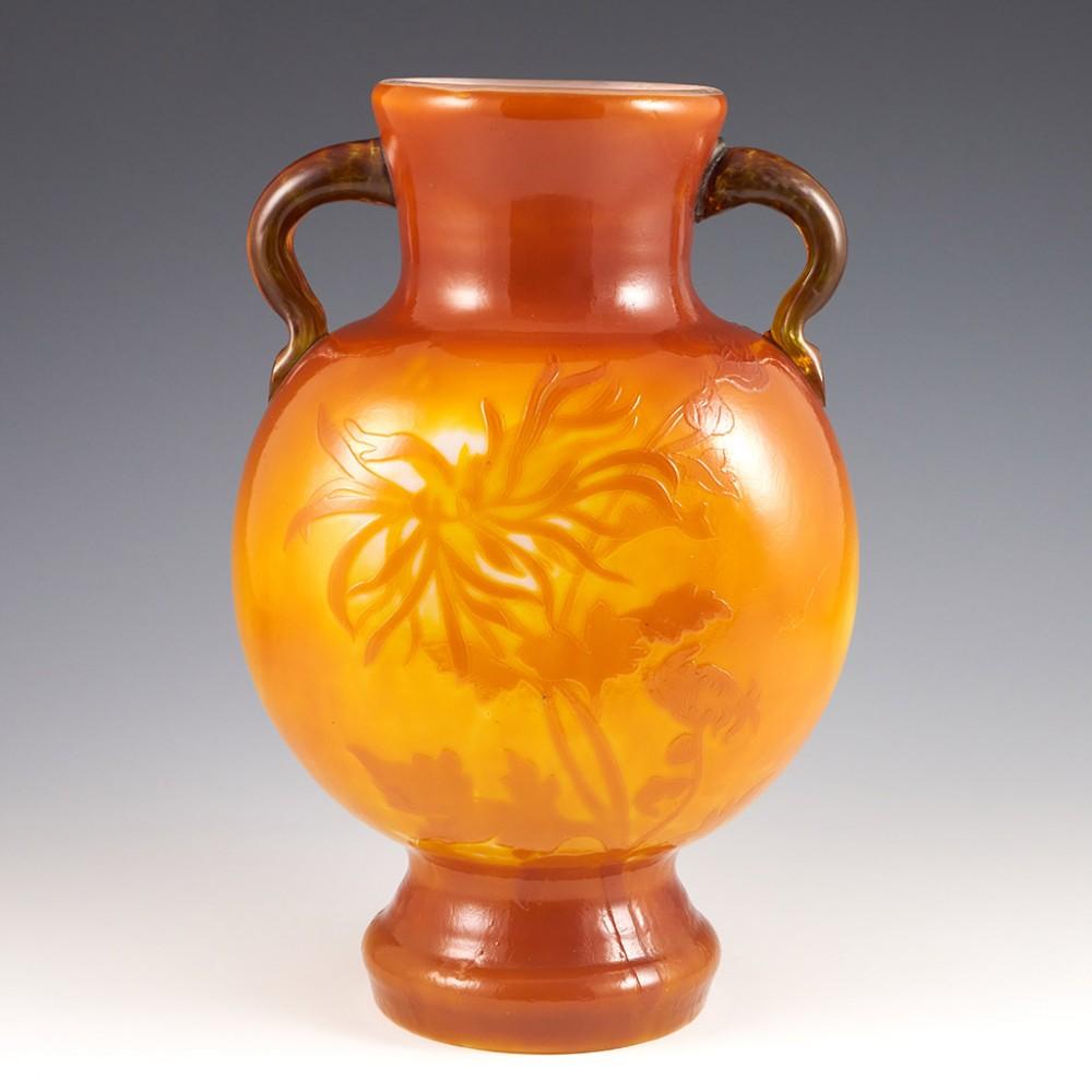 Français Un grand et très rare vase en galuchat ancien, 1890-94 en vente