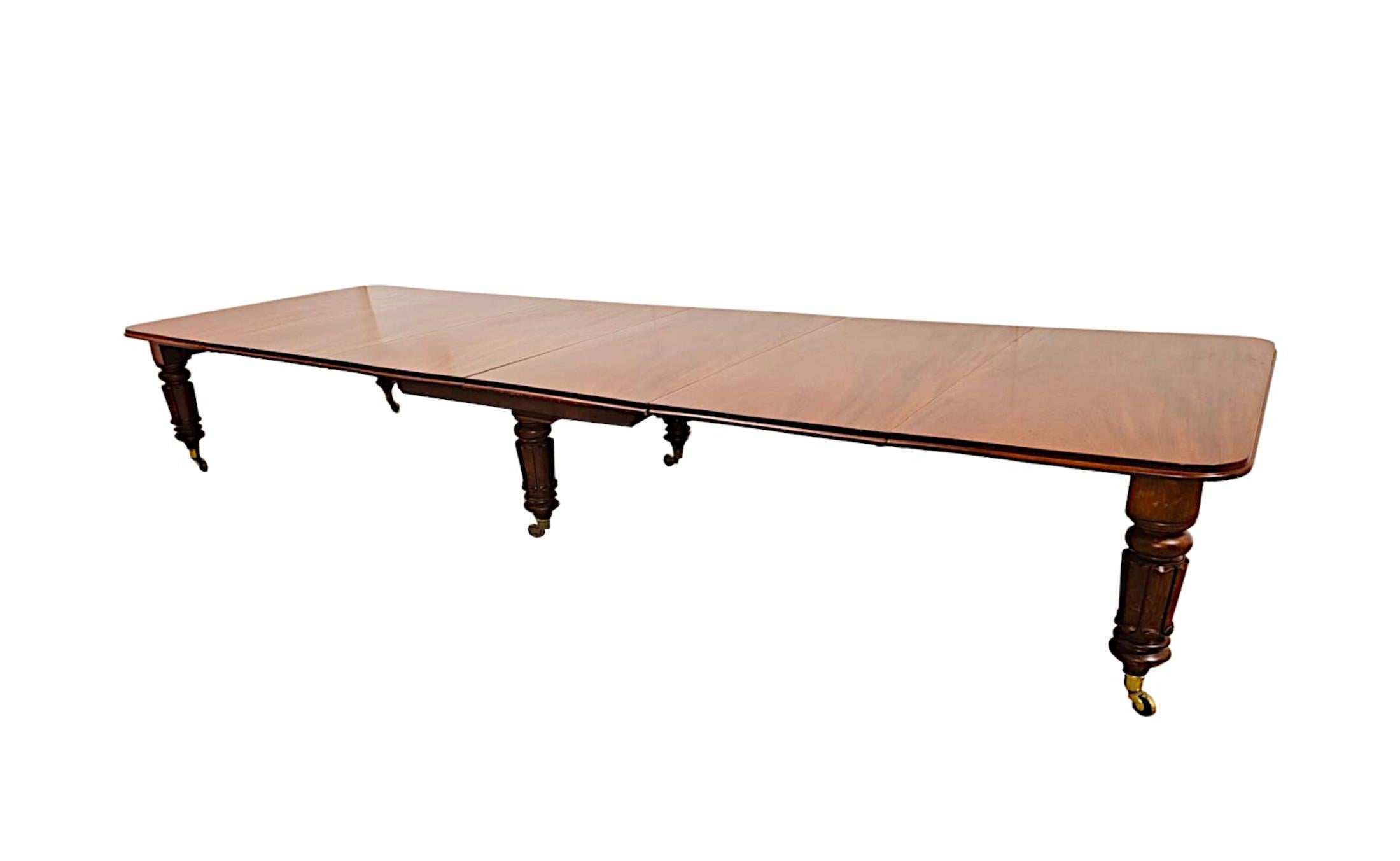 A Very Rare Massive Early 19th Century William IV Country House Dining Table In Good Condition For Sale In Dublin, IE