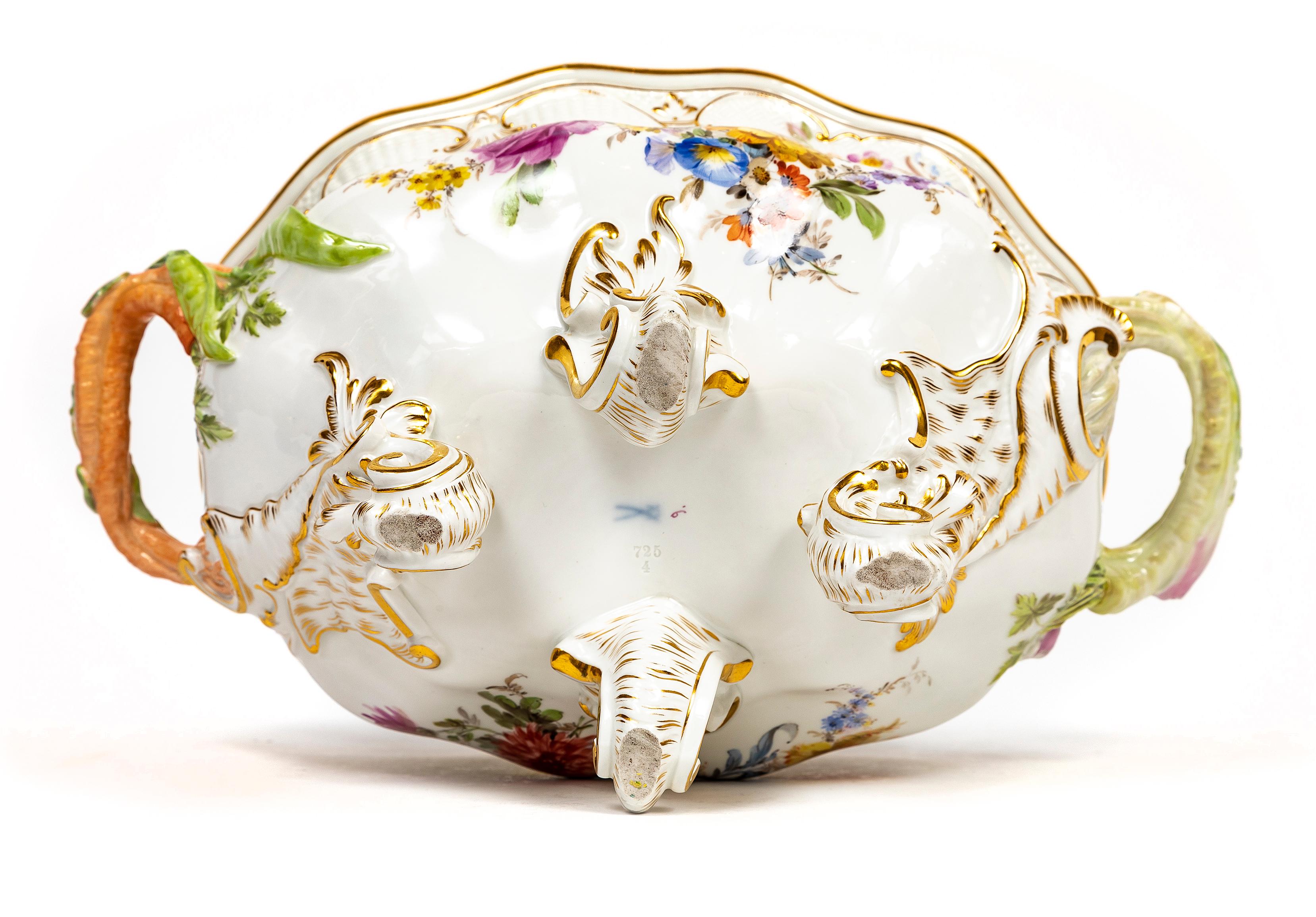 A Very Rare Meissen Porcelain Tureen and Cover with Vegetable and Lobster Top For Sale 9