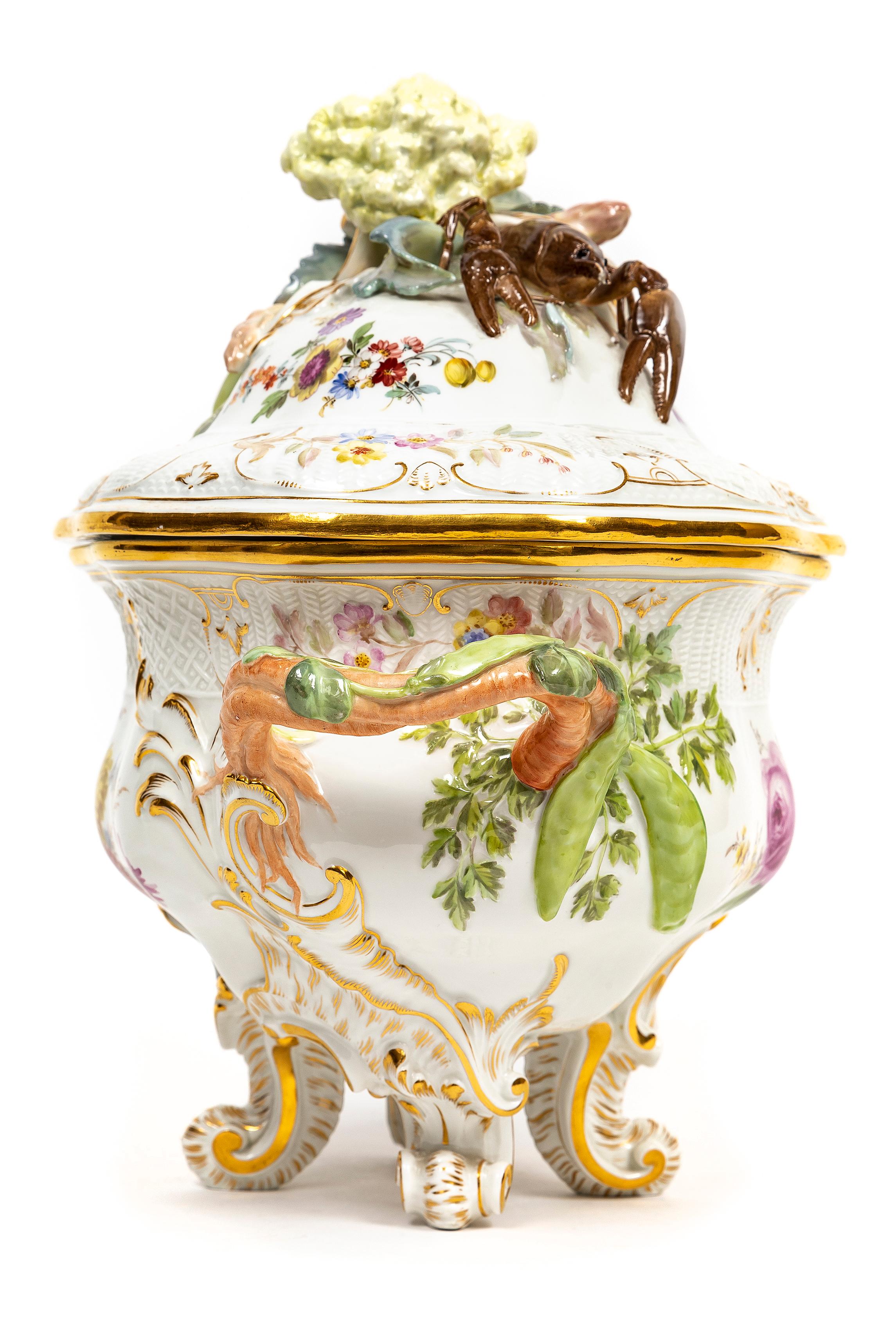 German A Very Rare Meissen Porcelain Tureen and Cover with Vegetable and Lobster Top For Sale