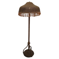 Eine sehr seltene Original 1930's Lloyd Loom geflochtene Weide Rattan Wood Stand Up Lampe 