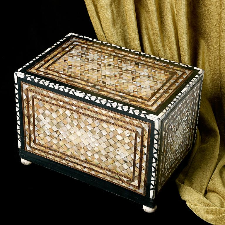 Sconosciuto Rarissima scatola da tavolo ottomana, circa 1600 in vendita