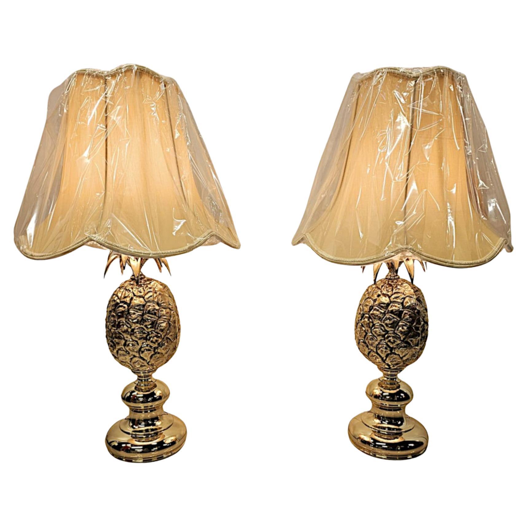 Una coppia molto rara di lampade da tavolo ad ananas in ottone degli anni '70