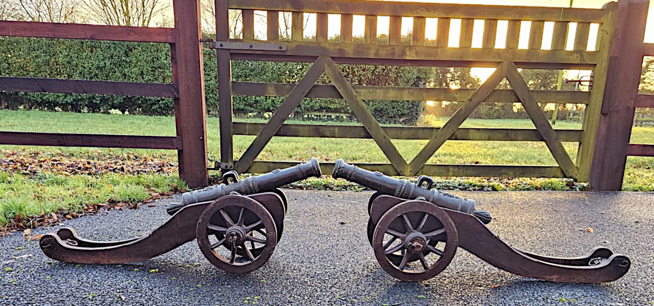 A Very Rare Pair of 19th Century Bronze Barrelled Signal Cannons on Timber Base In Good Condition For Sale In Dublin, IE