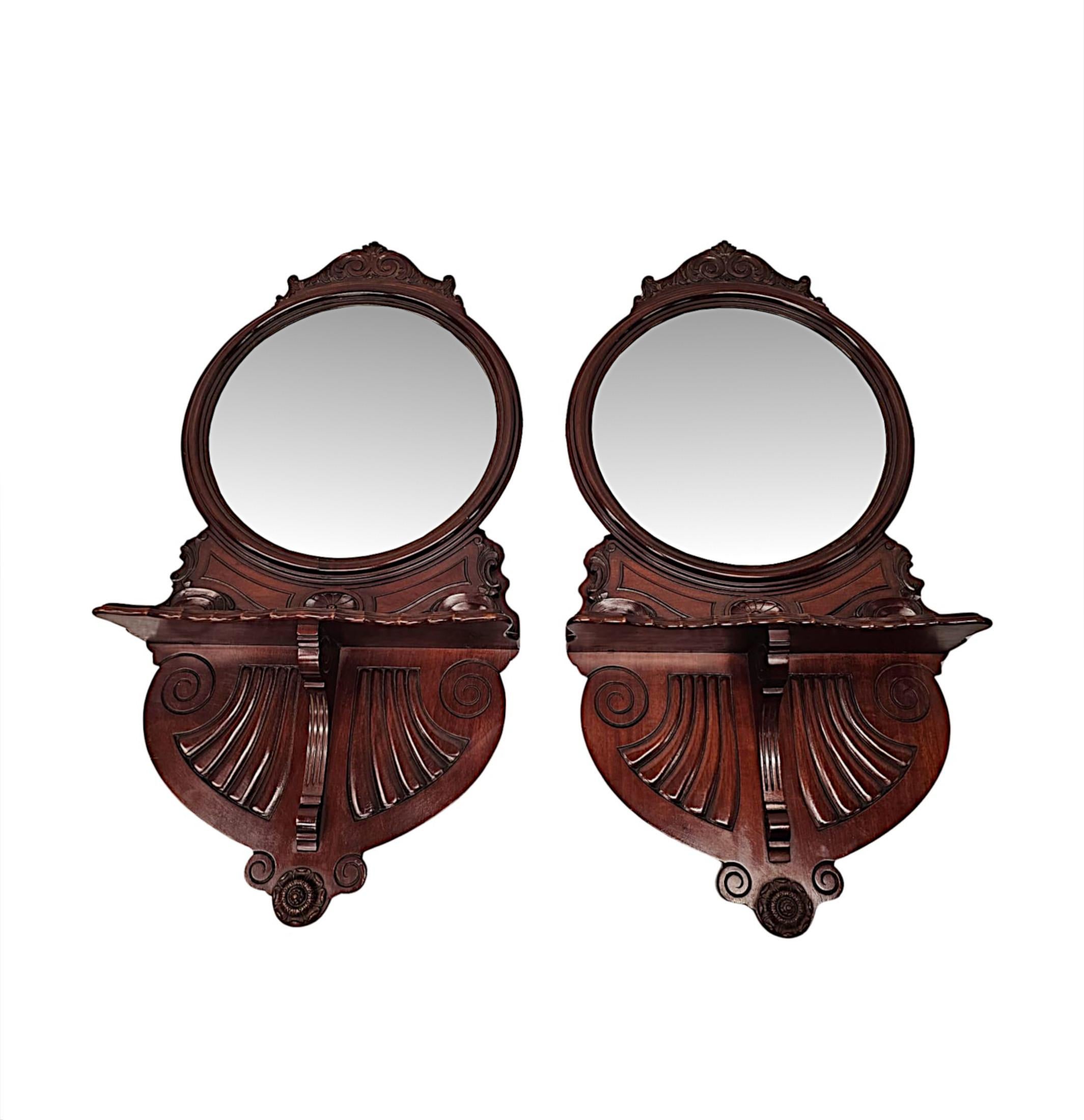 Anglais Très rare paire de miroirs en acajou du 20e siècle en vente