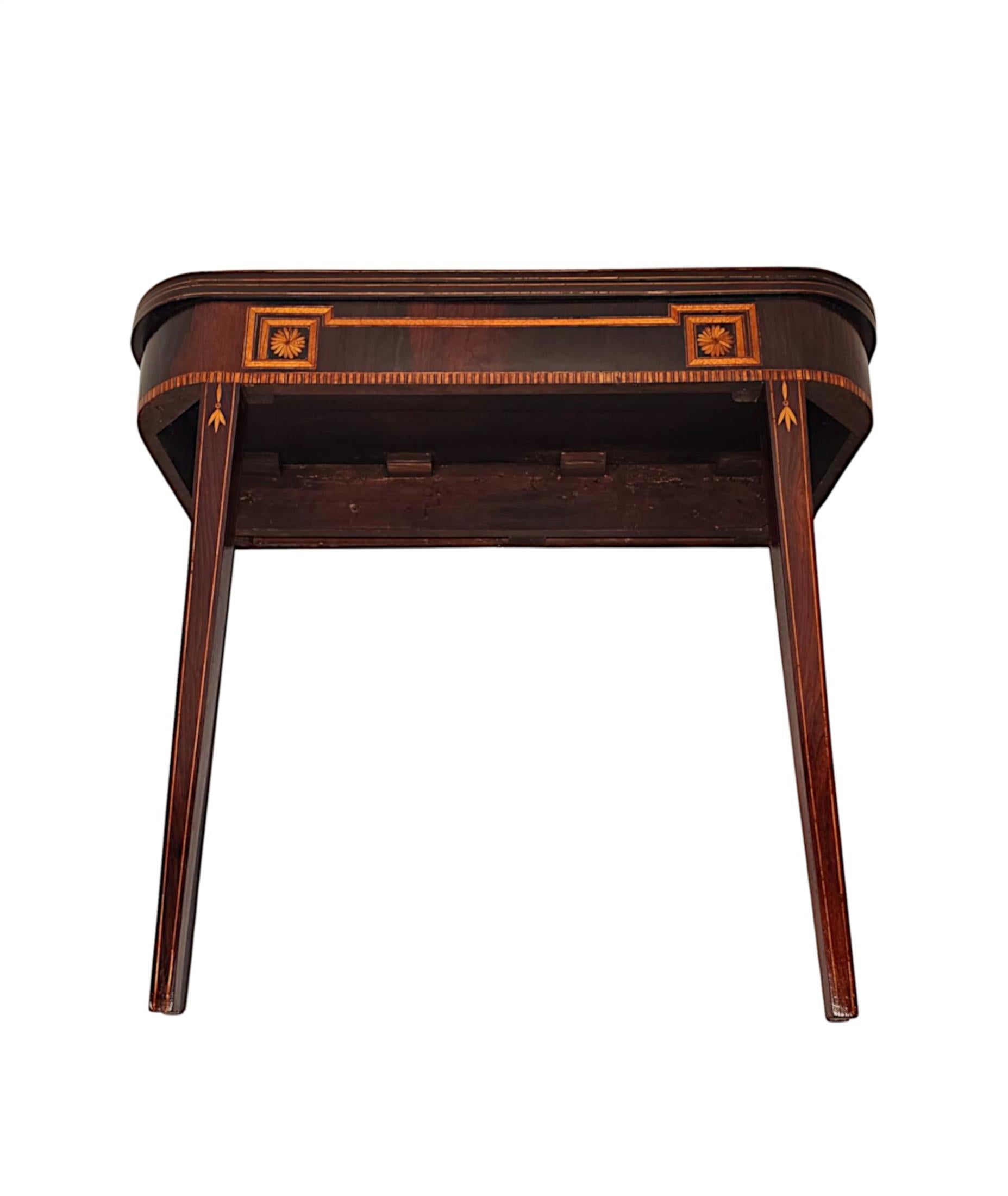 Une paire très rare de tables à cartes incrustées de style Régence du début du 19e siècle en vente 3