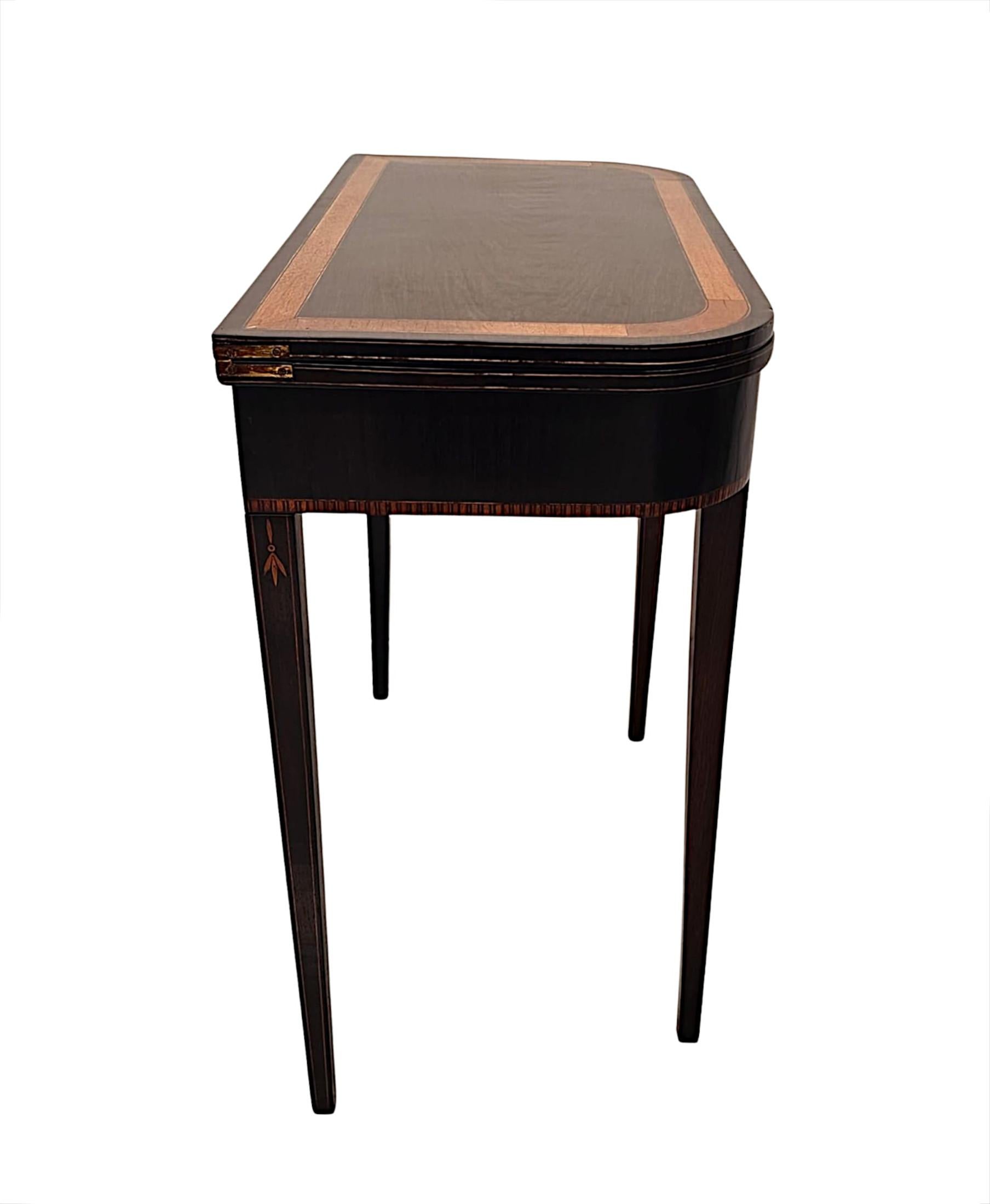 XIXe siècle Une paire très rare de tables à cartes incrustées de style Régence du début du 19e siècle en vente