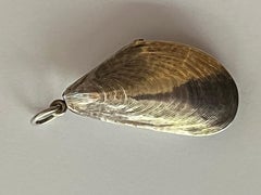 A very rare Victorian novelty silver mussel shell vinaigrette