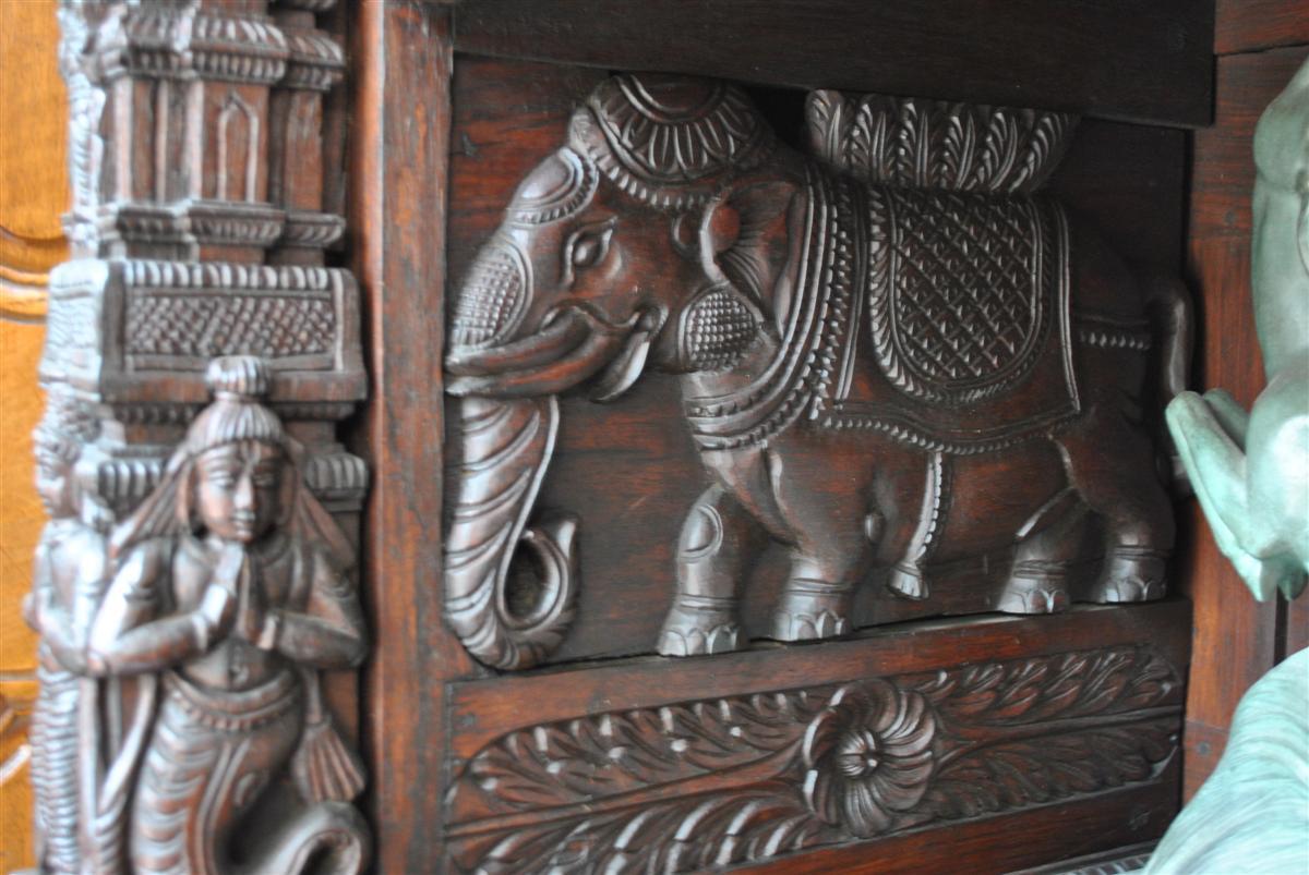 Very Richly Carved 19th Century Indian Cupboard 6