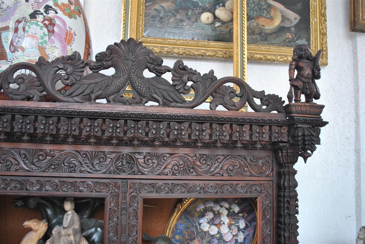 Very Richly Carved 19th Century Indian Cupboard 2