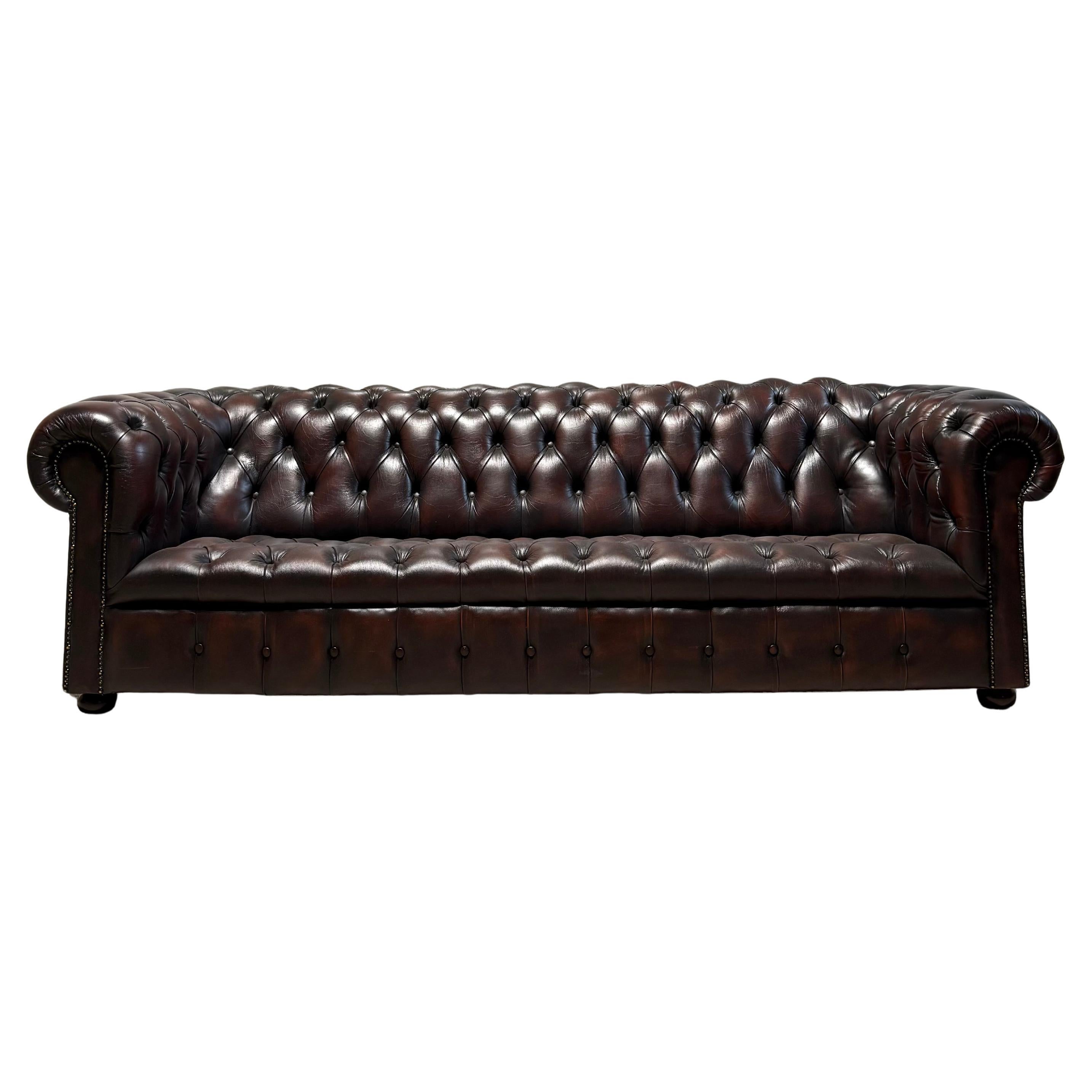A Very Smart Late 20thC Leather Chesterfield 4 Seater Sofa - Dark Chestnut Brown