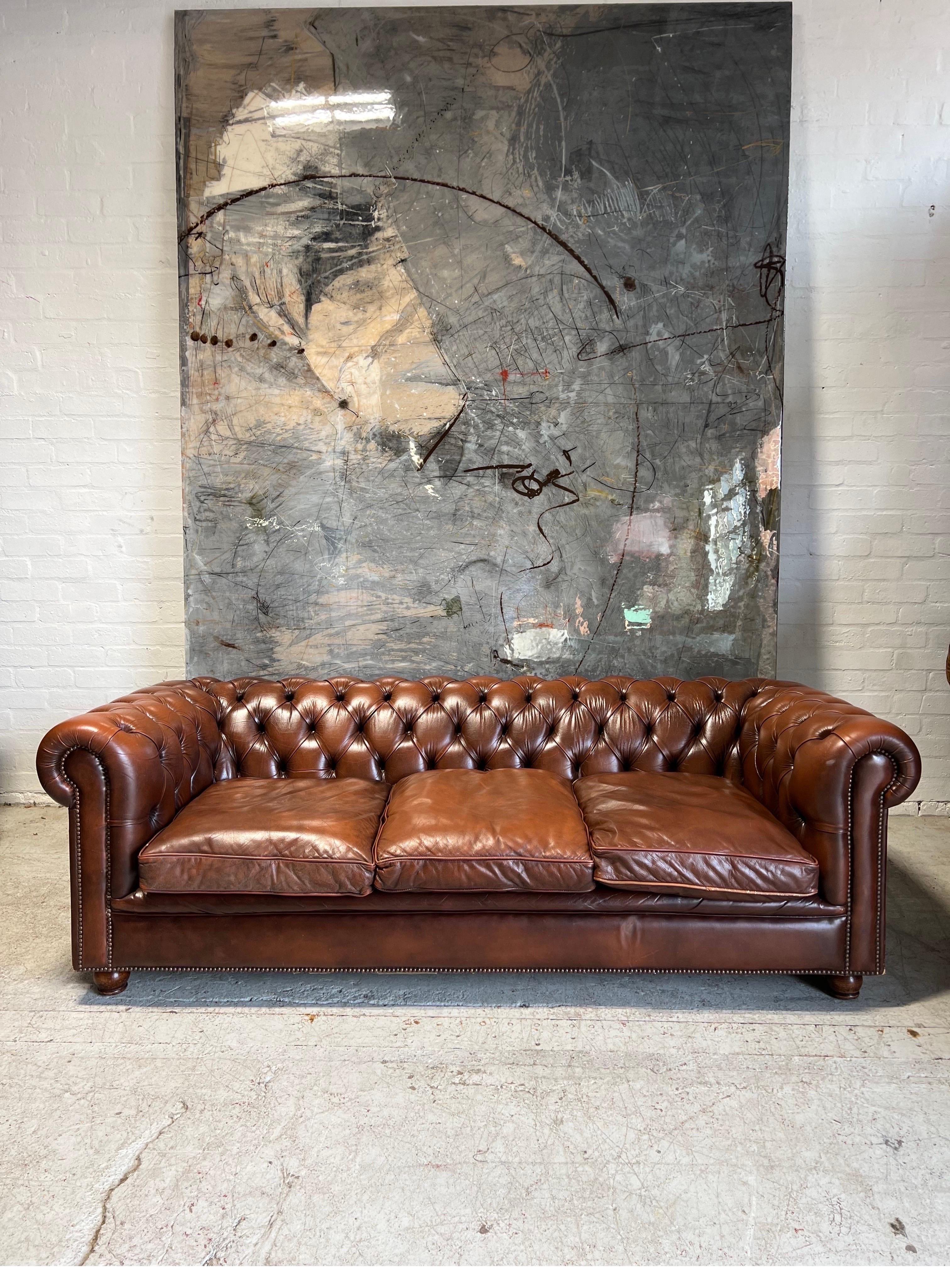 English A Very Smart Mid-Late 20thC Leather Chesterfield Sofa 