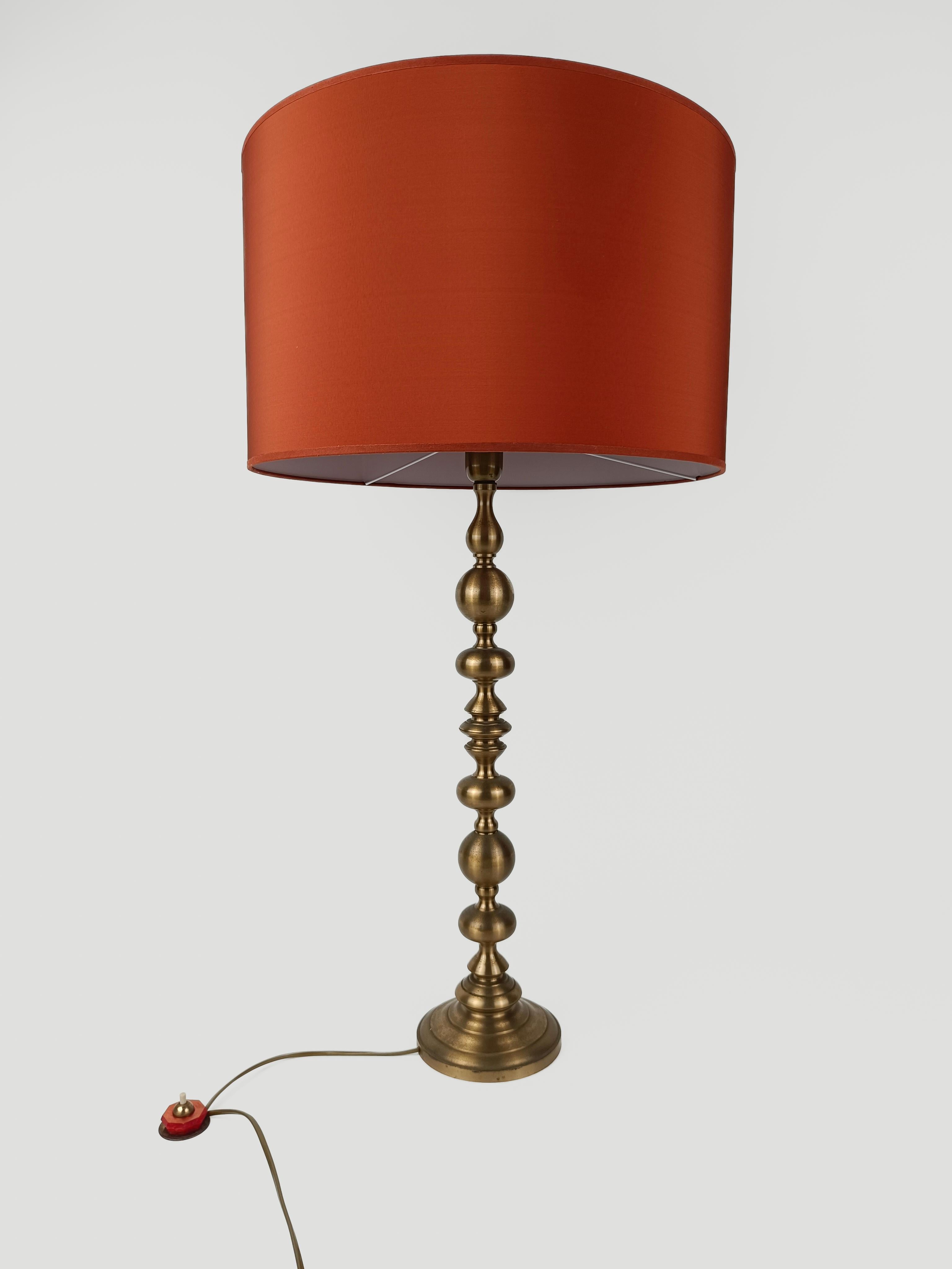 A Very Tall Art Deco Bobbin Brass Candlestick Column Table Lamp, 1930s For Sale 5