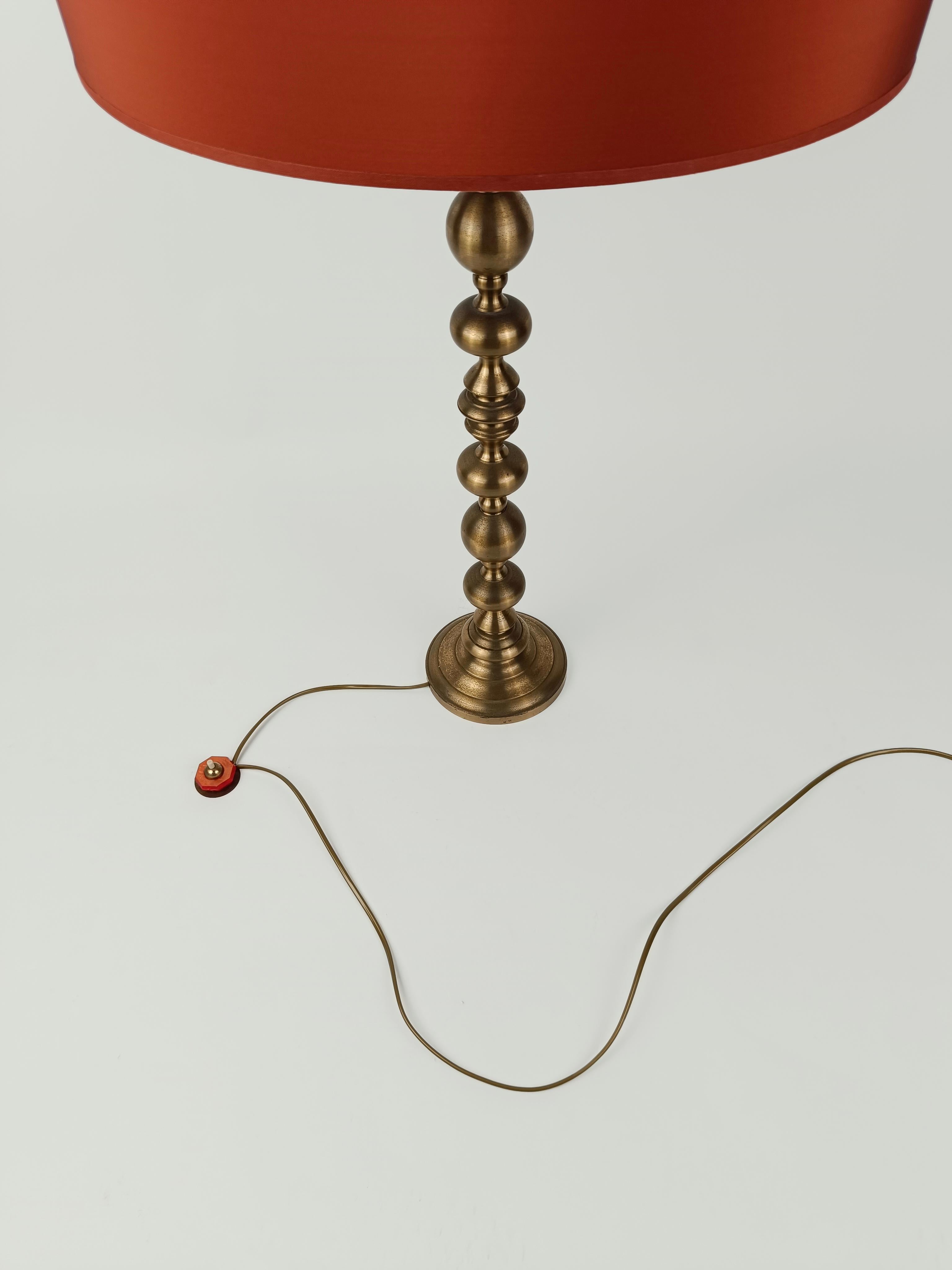 A Very Tall Art Deco Bobbin Brass Candlestick Column Table Lamp, 1930s For Sale 7