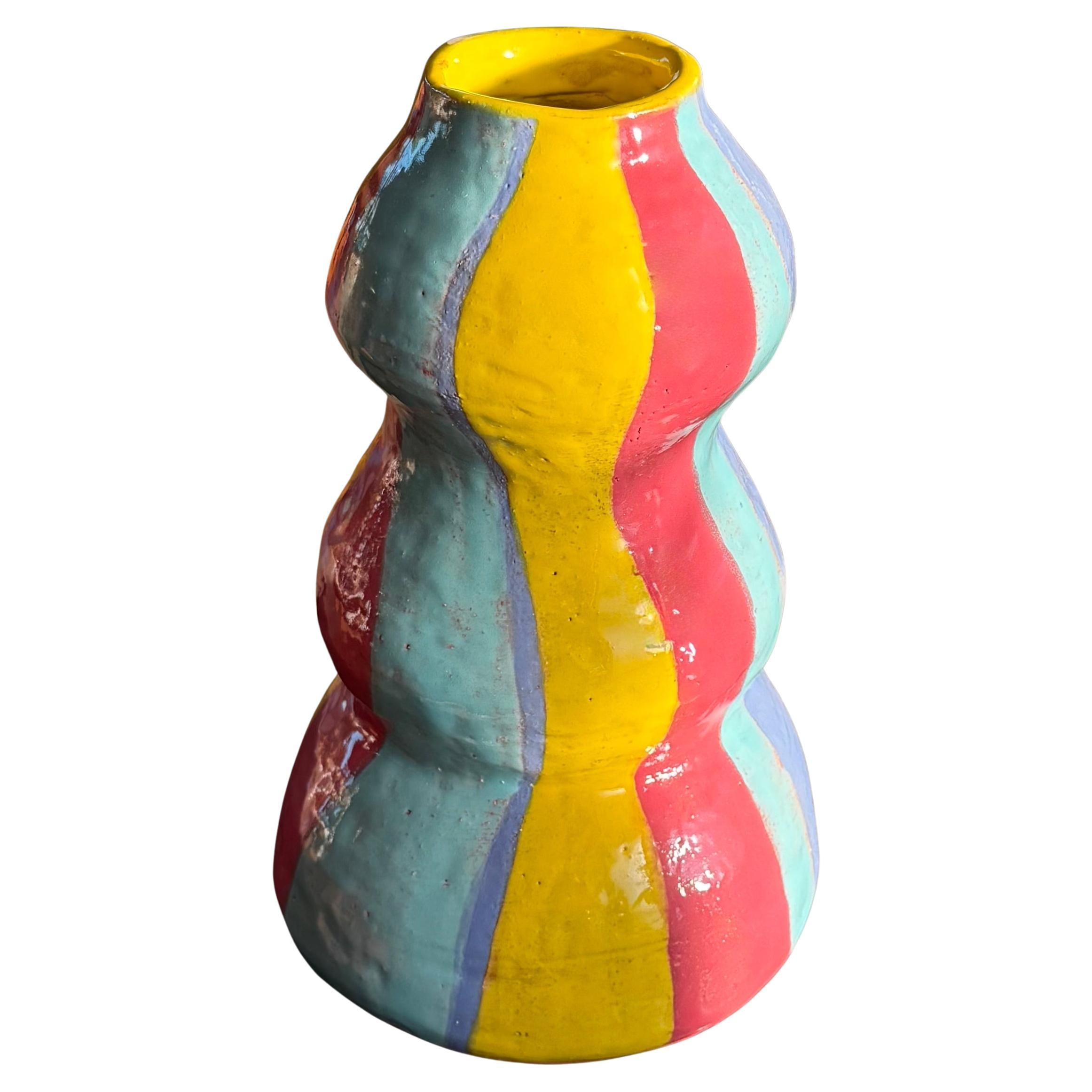 Un vaso di ceramica dipinto a mano molto particolare, 20° secolo in vendita