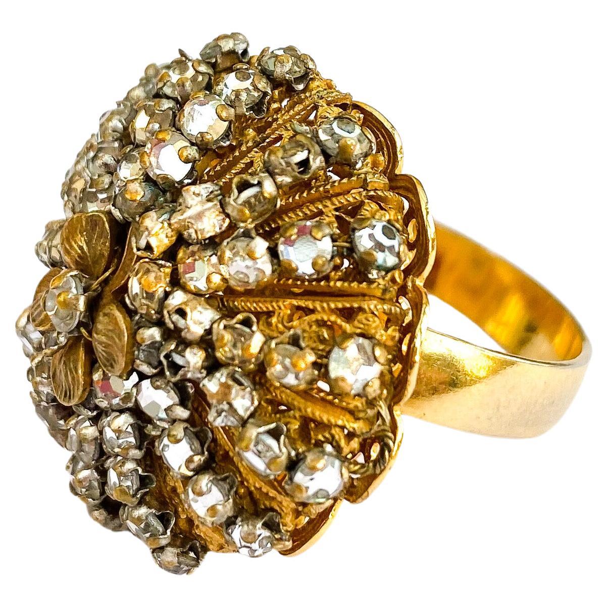 A very unusual gilt metal and rose montes ring, Miriam Haskell, USA, 1960s. For Sale