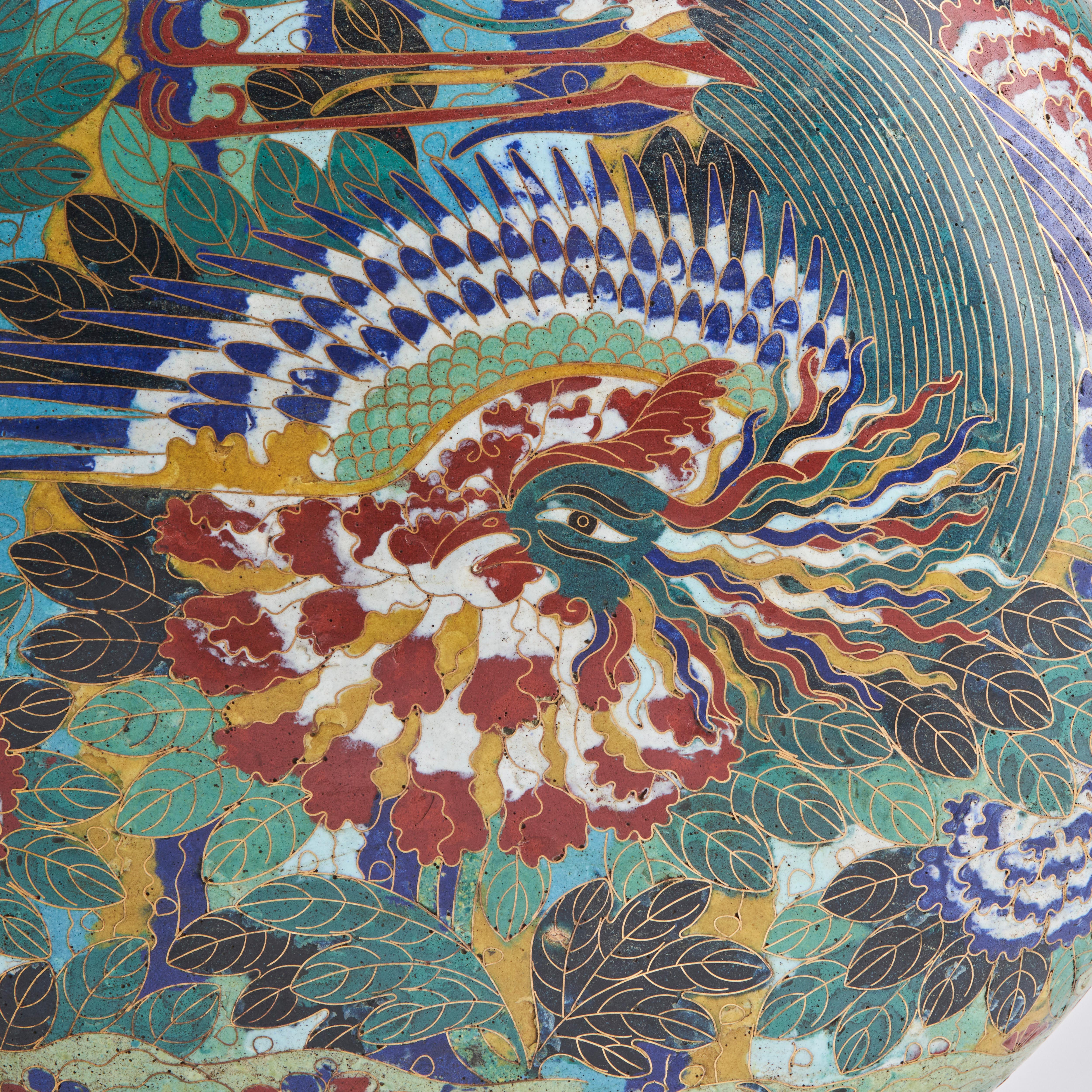 A vibrant, 19th Century Chinese Cloisonne Baoyueping (Moon flask)  For Sale 3