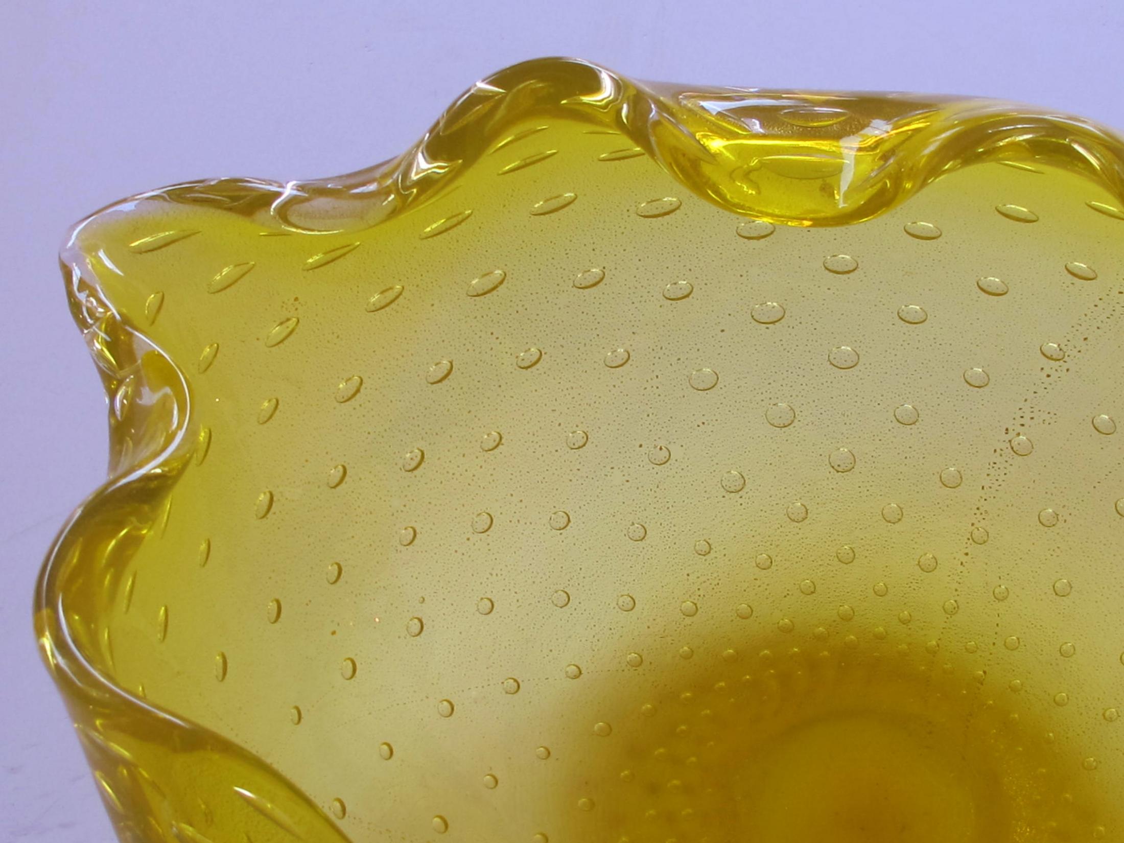 Italian Vibrant Murano Midcentury Yellow Bullicante Art Glass Leaf-Form Bowl