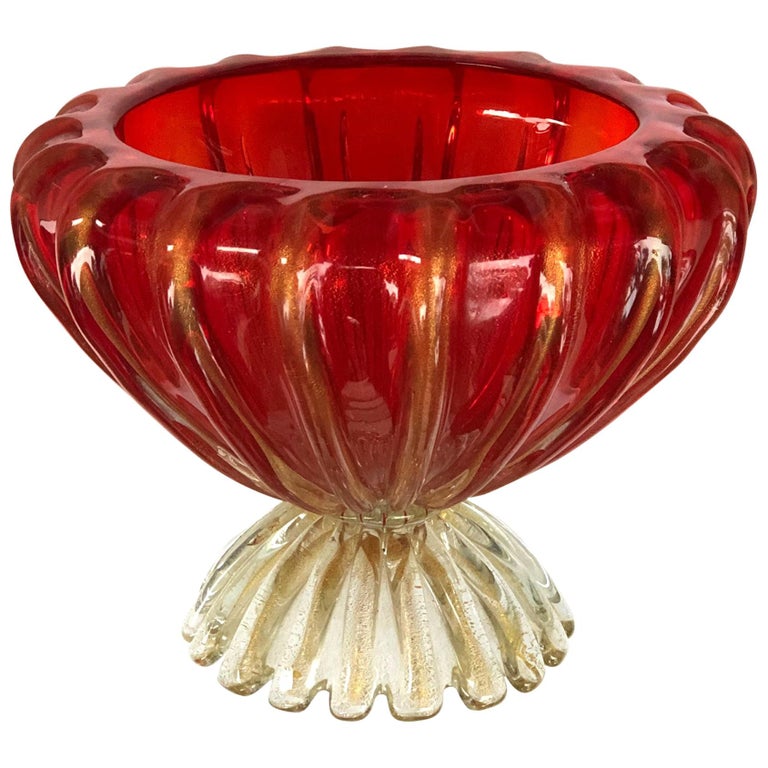 Vibrantly-Colored Murano 1950s Red Gold-Aventurine Lobed Bowl For Sale